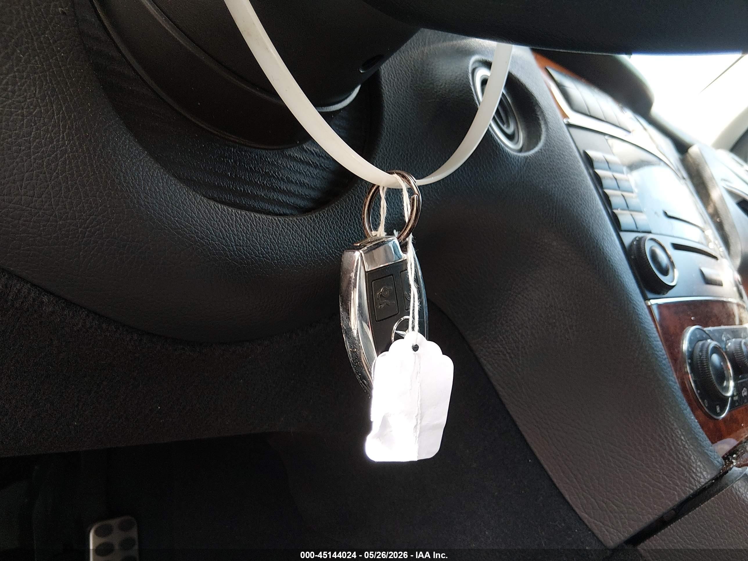 2005 Mercedes-benz Clk 320   Серебряный vin: WDBTK65G05T043421