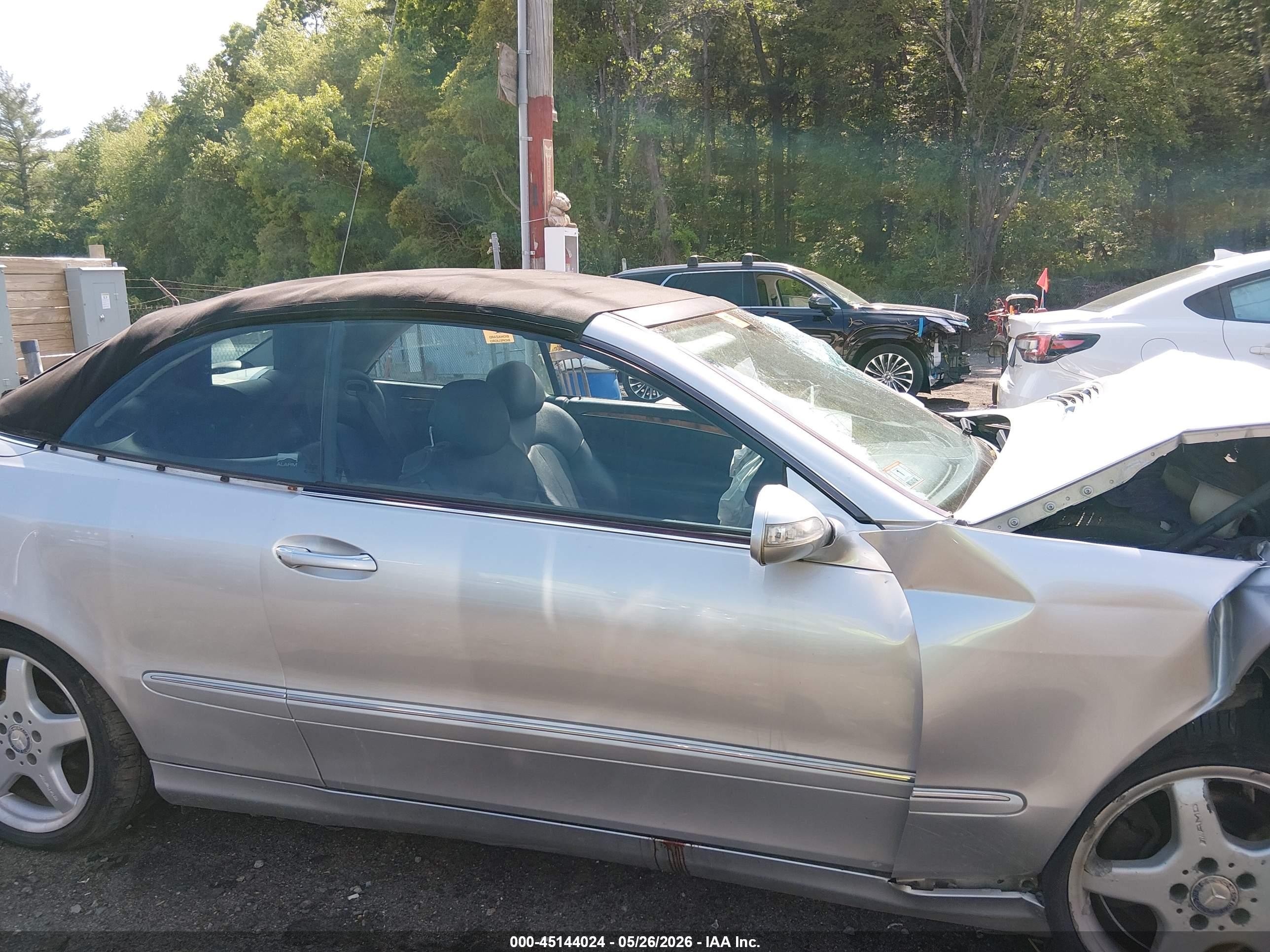 2005 Mercedes-benz Clk 320   Серебряный vin: WDBTK65G05T043421
