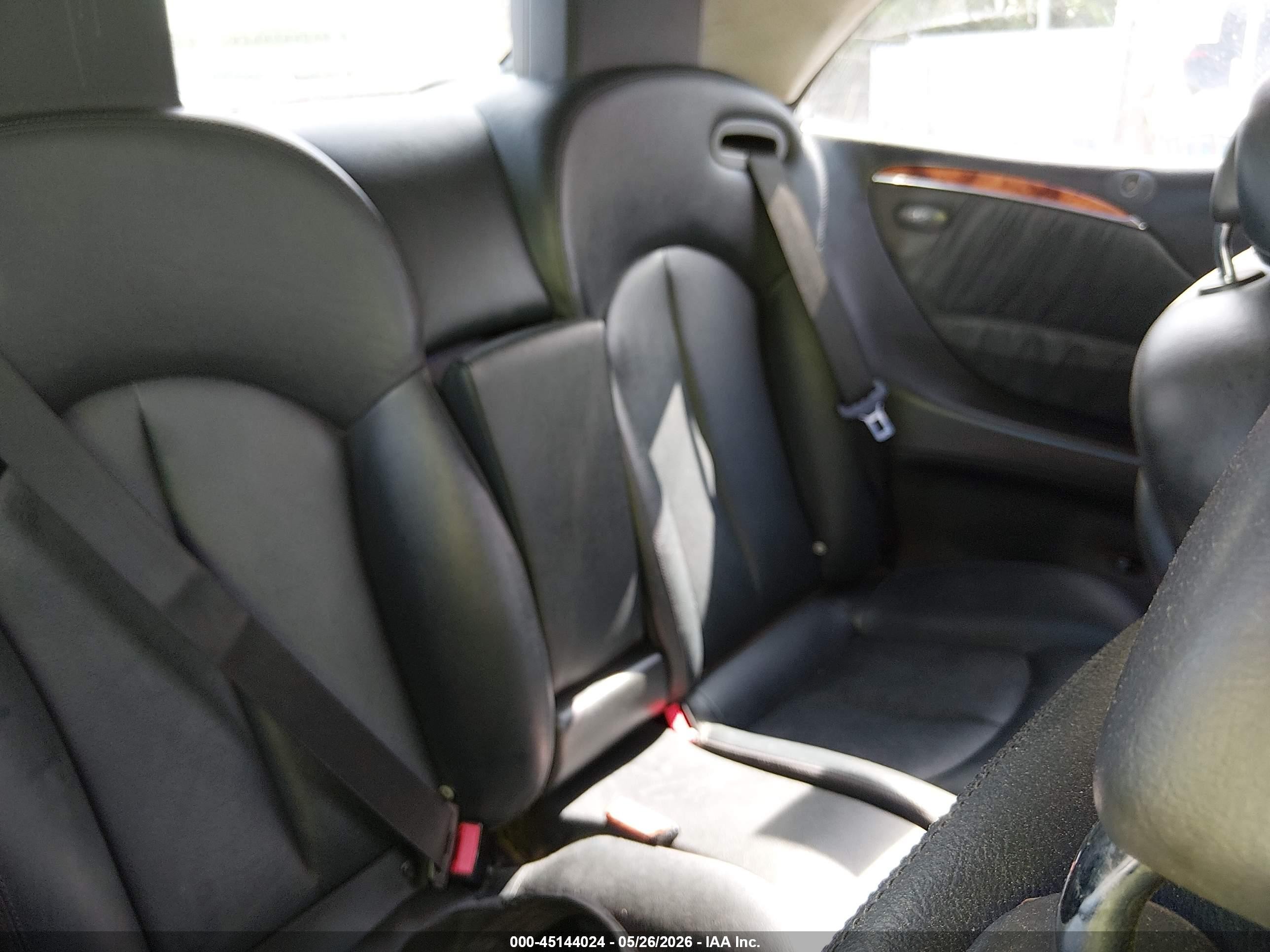 2005 Mercedes-benz Clk 320   Серебряный vin: WDBTK65G05T043421
