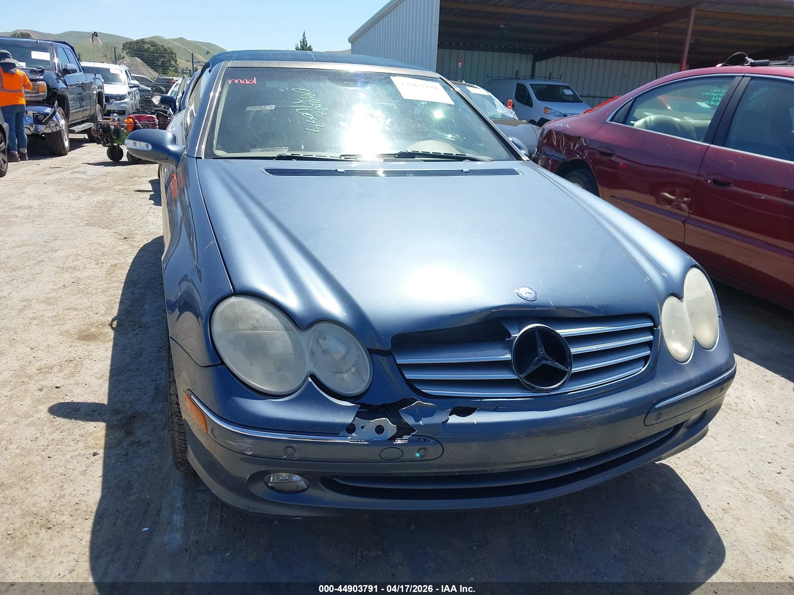 2005 Mercedes-benz Clk 320   Light Blue vin: WDBTK65G05T049283