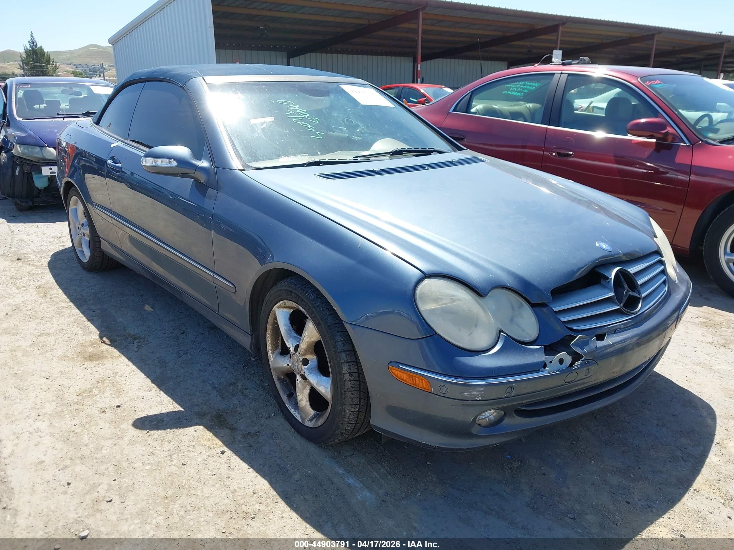 2005 Mercedes-benz Clk 320   Light Blue vin: WDBTK65G05T049283