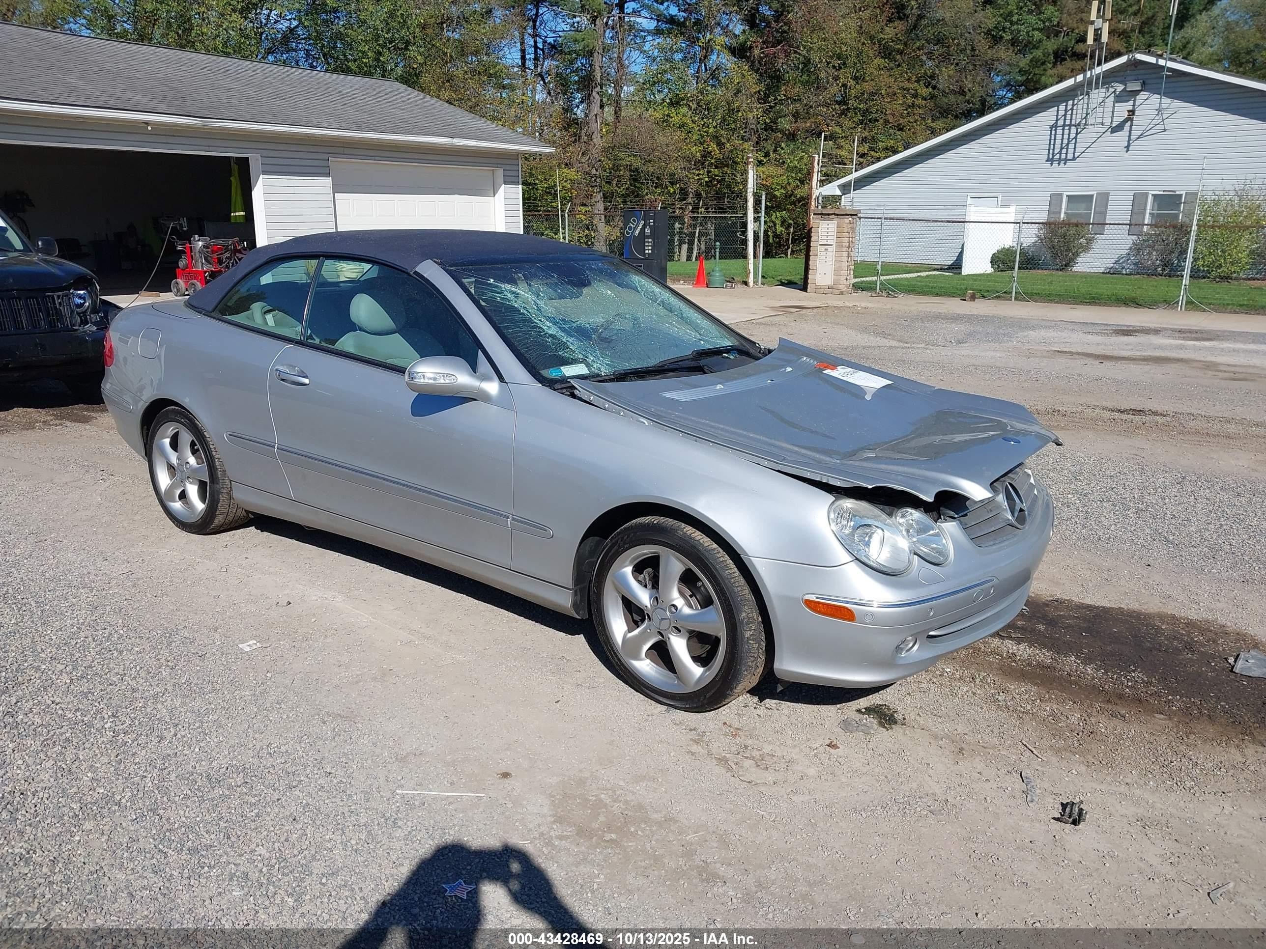 2004 Mercedes-benz Clk 320   Silver vin: WDBTK65G14T026805