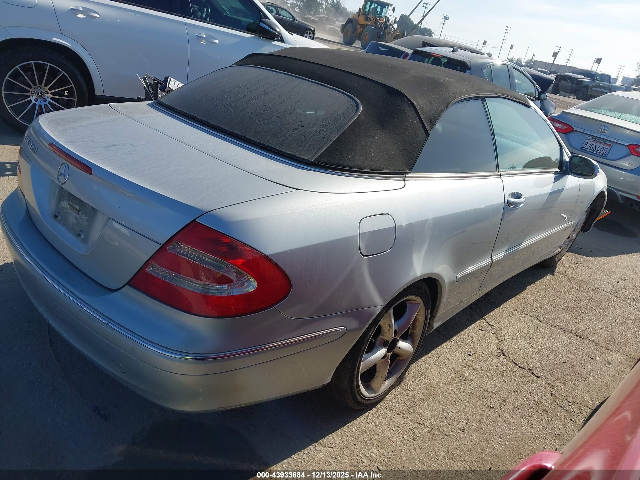 2005 Mercedes-benz Clk 320   Серебряный vin: WDBTK65G15T046909