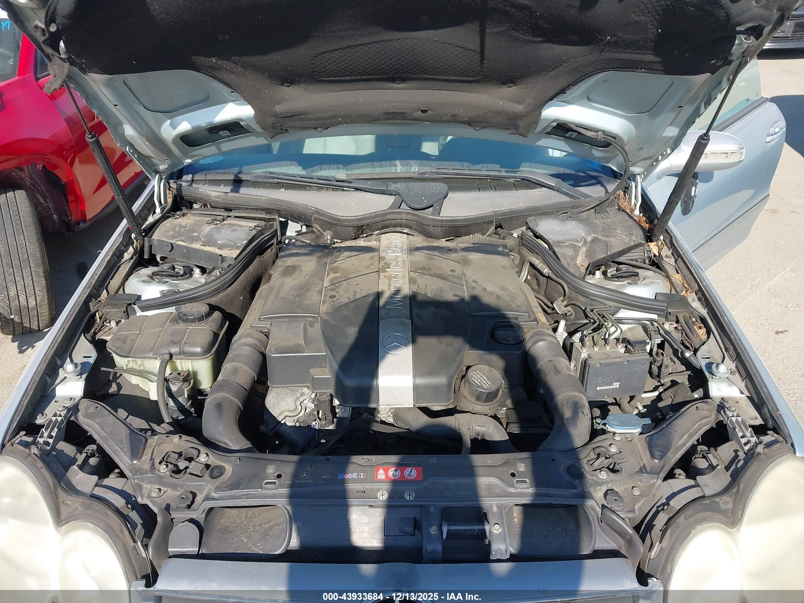 2005 Mercedes-benz Clk 320   Серебряный vin: WDBTK65G15T046909