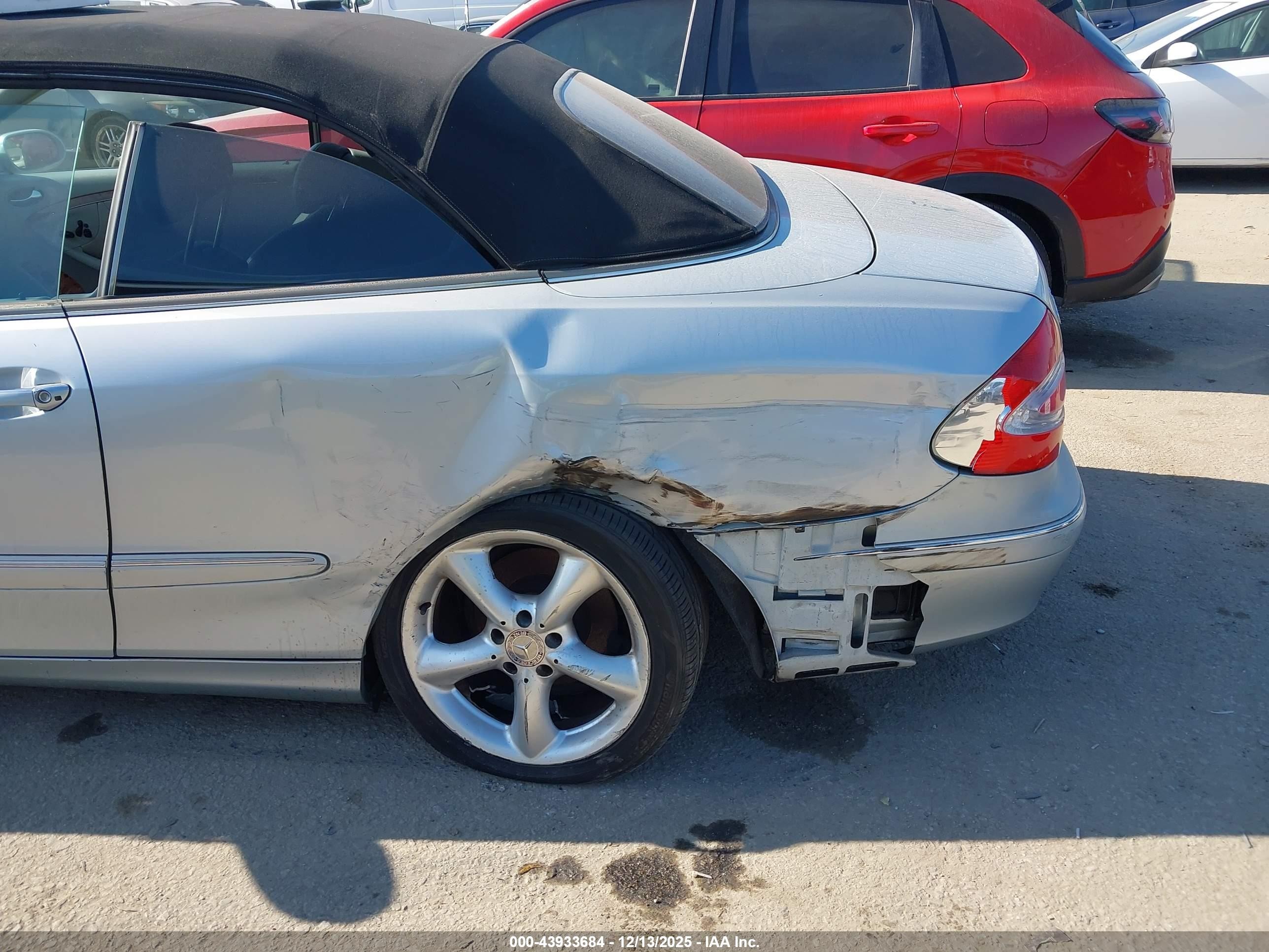 2005 Mercedes-benz Clk 320   Серебряный vin: WDBTK65G15T046909