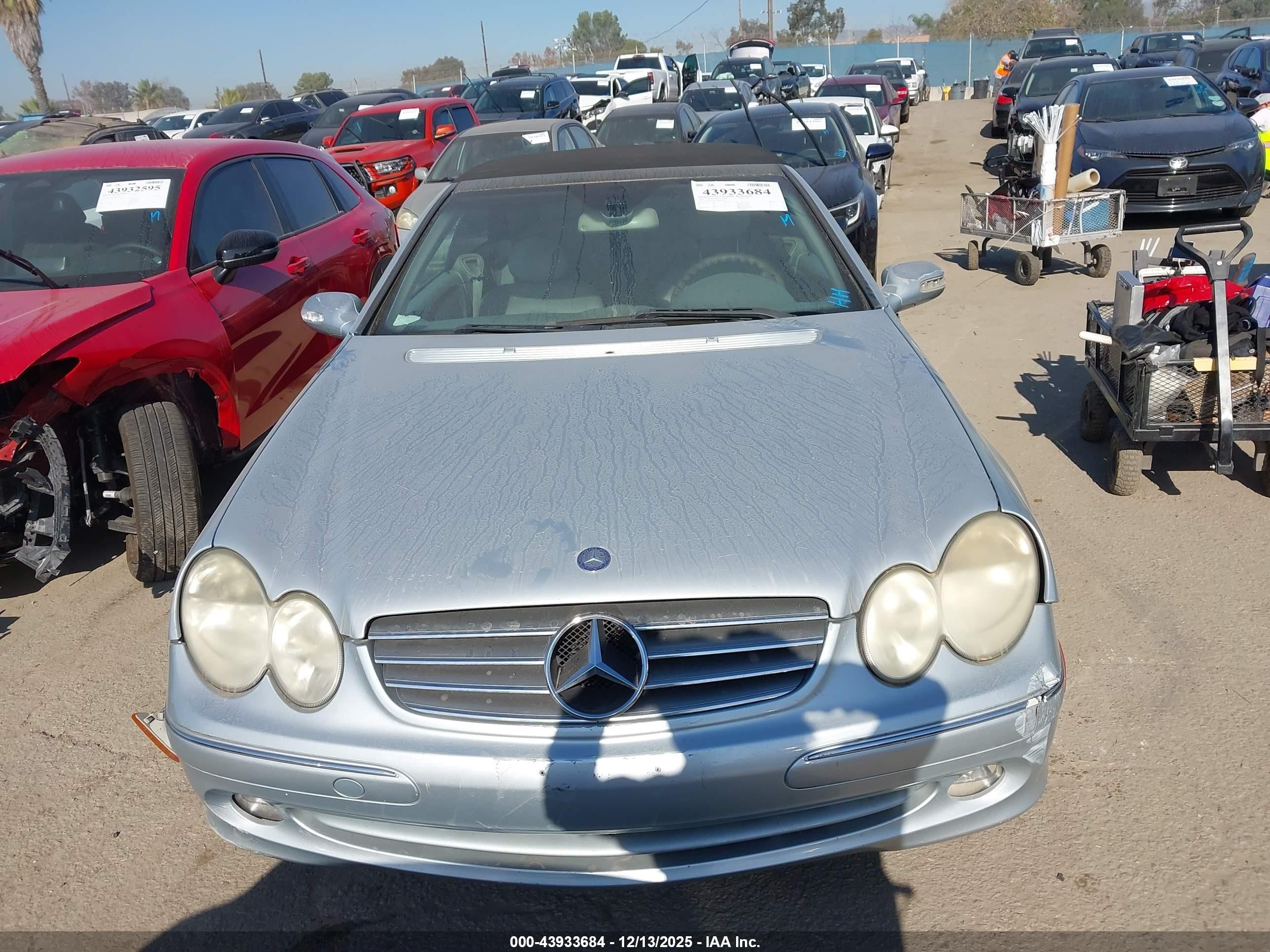 2005 Mercedes-benz Clk 320   Серебряный vin: WDBTK65G15T046909
