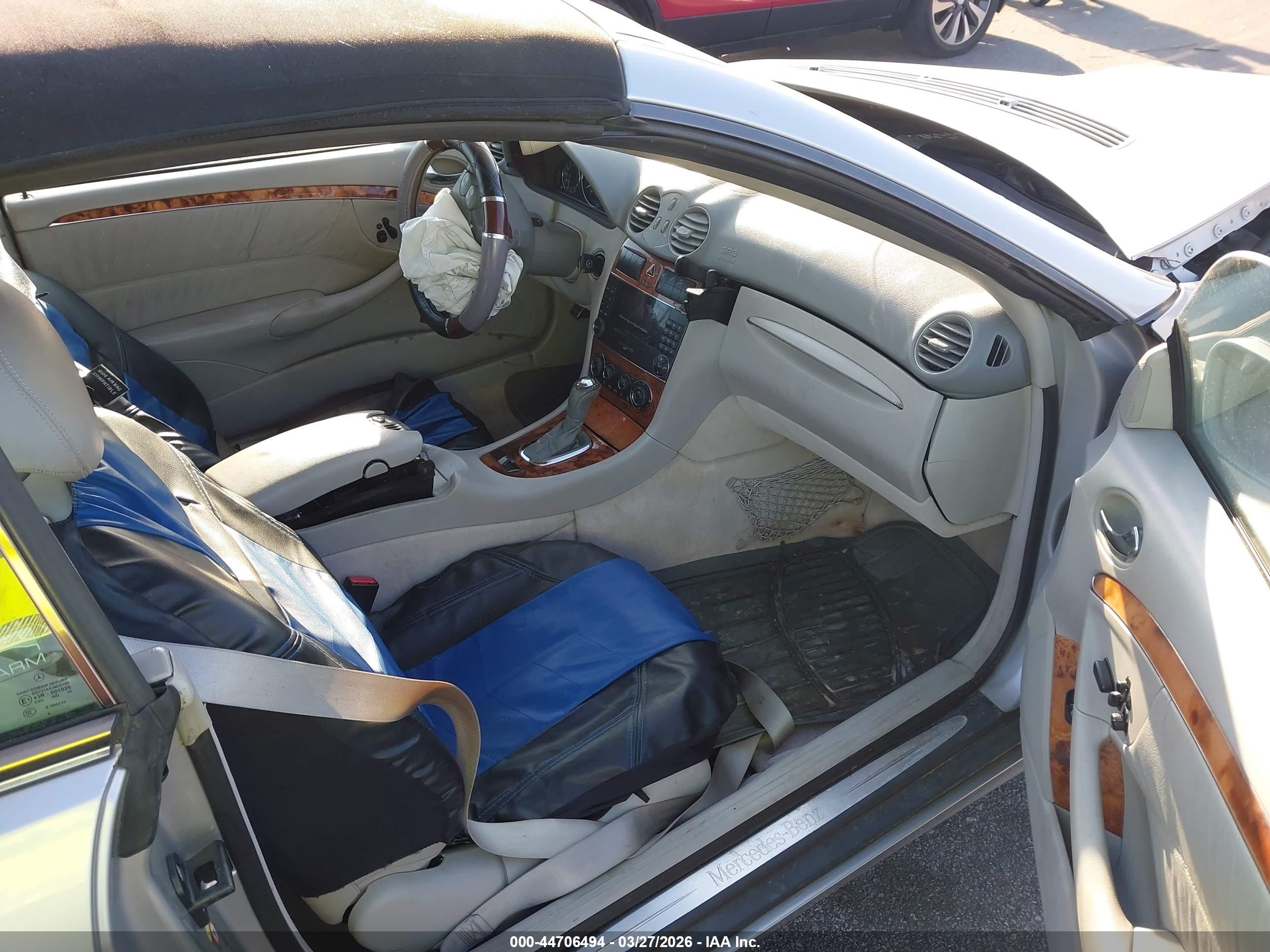 2005 Mercedes-benz Clk 320   Silver vin: WDBTK65G35T042585
