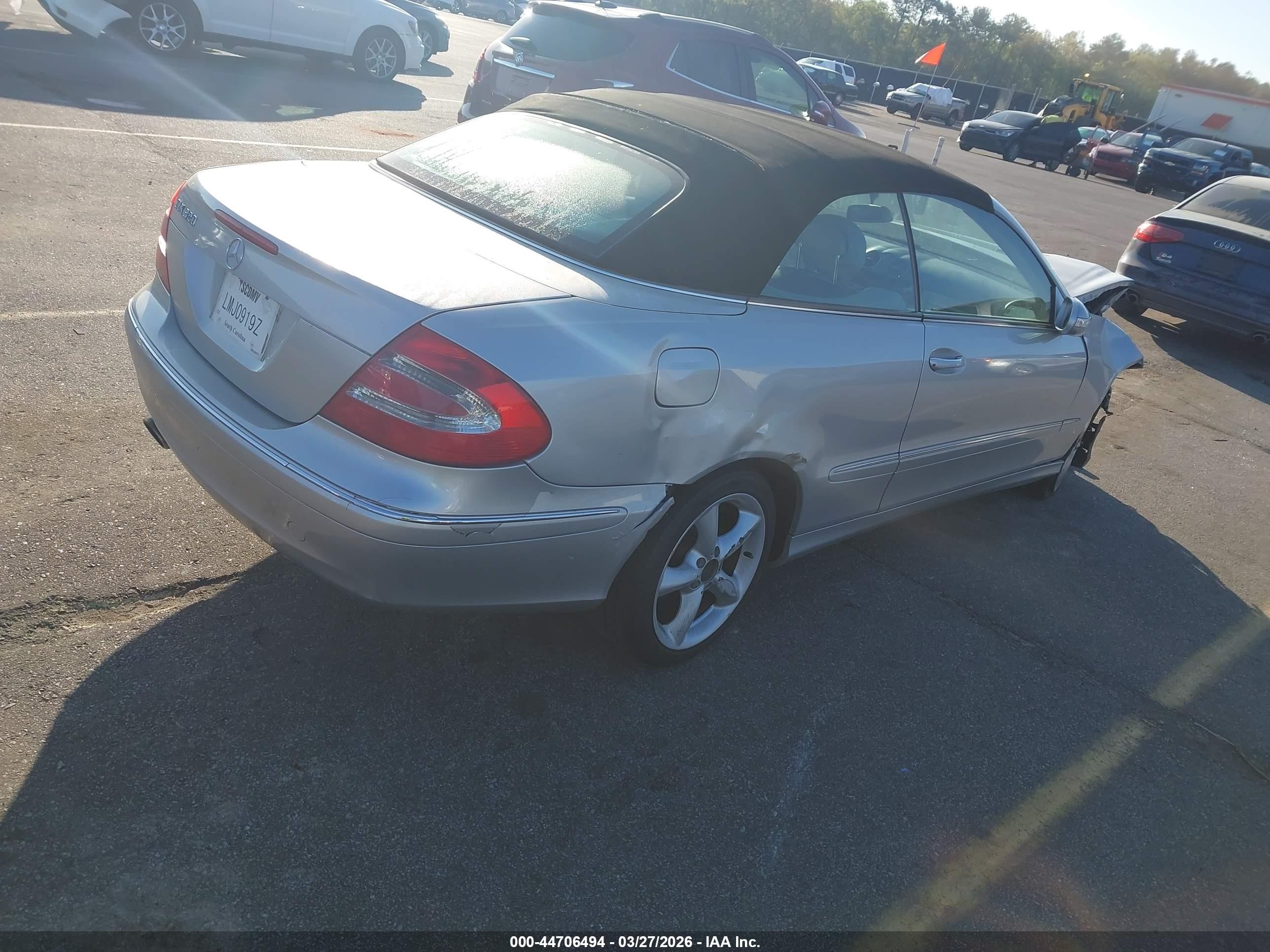 2005 Mercedes-benz Clk 320   Silver vin: WDBTK65G35T042585