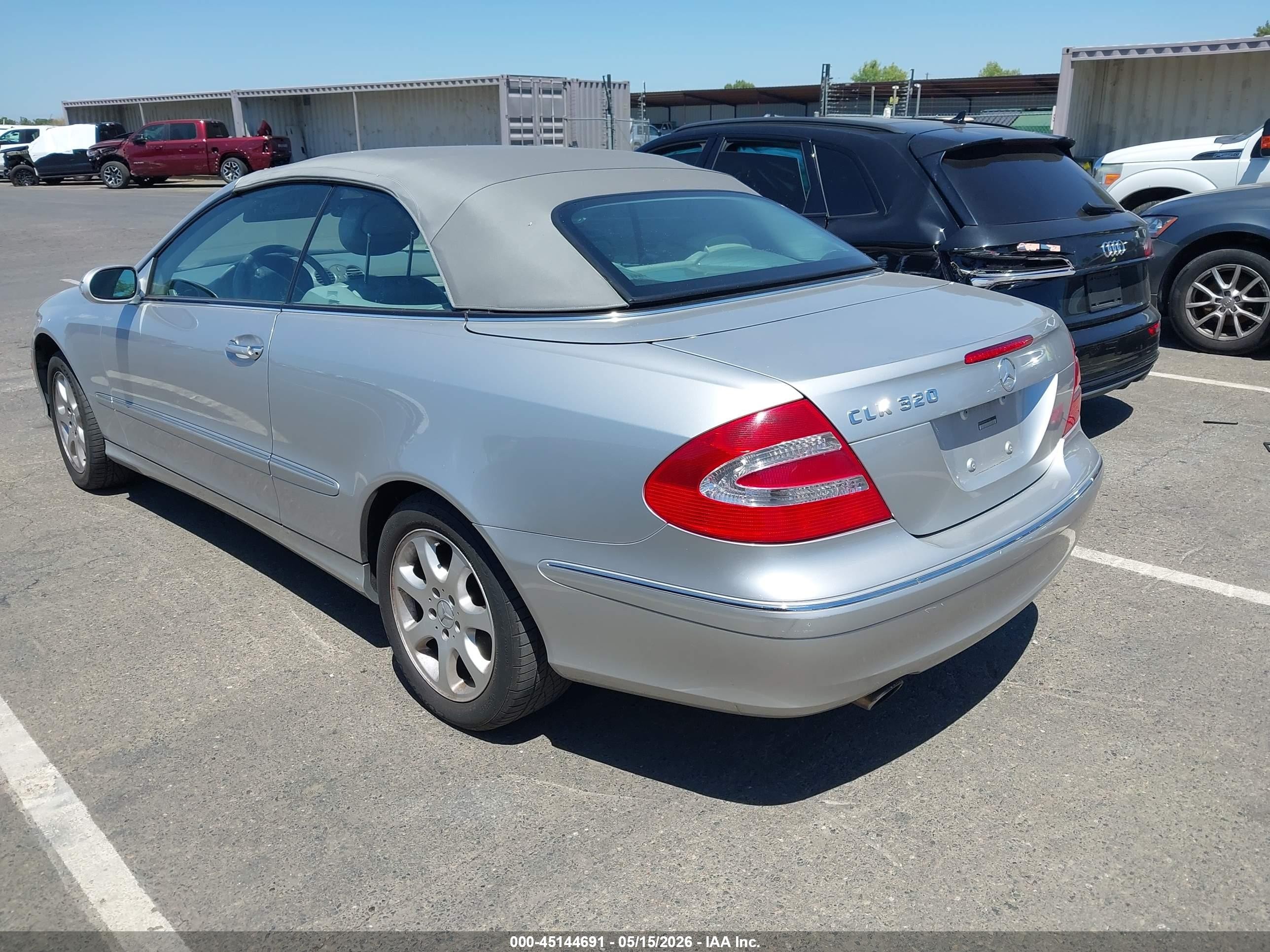 2004 Mercedes-benz Clk 320   Silver vin: WDBTK65G44T021632