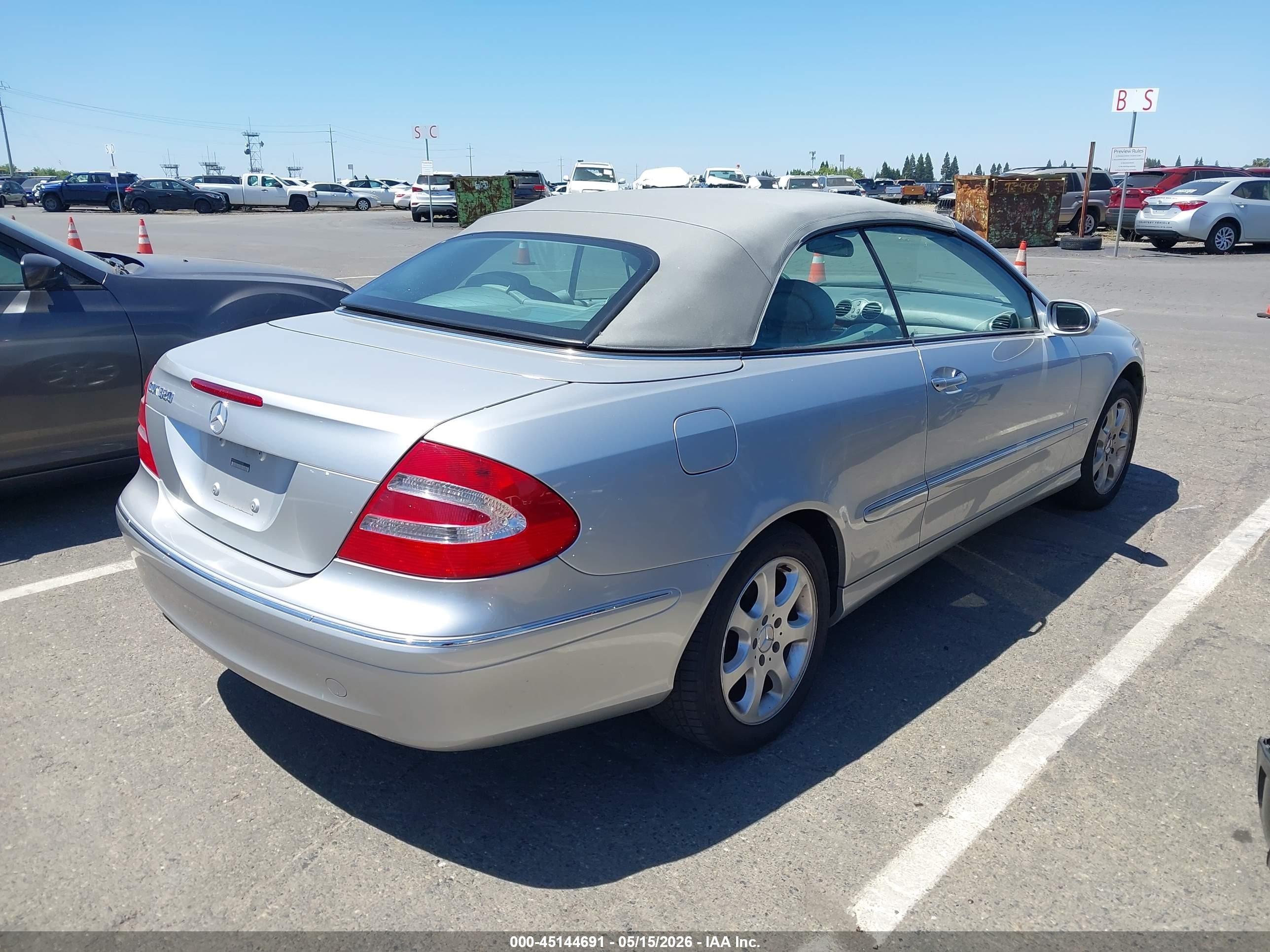 2004 Mercedes-benz Clk 320   Silver vin: WDBTK65G44T021632