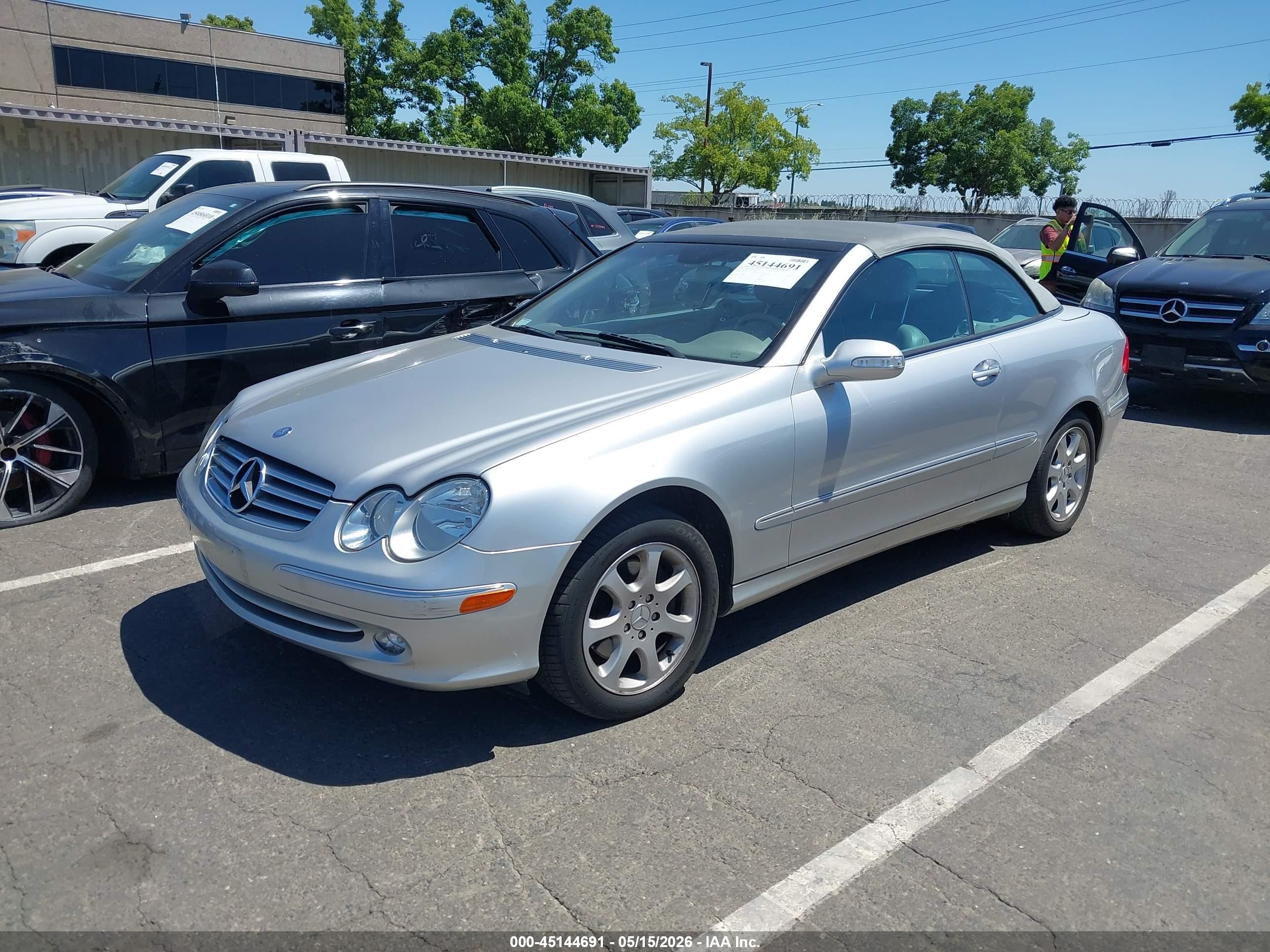 2004 Mercedes-benz Clk 320   Silver vin: WDBTK65G44T021632