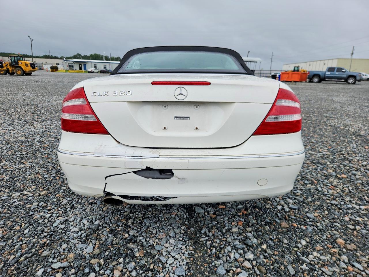 2005 Mercedes-benz Clk 320 White vin: WDBTK65G45T045303