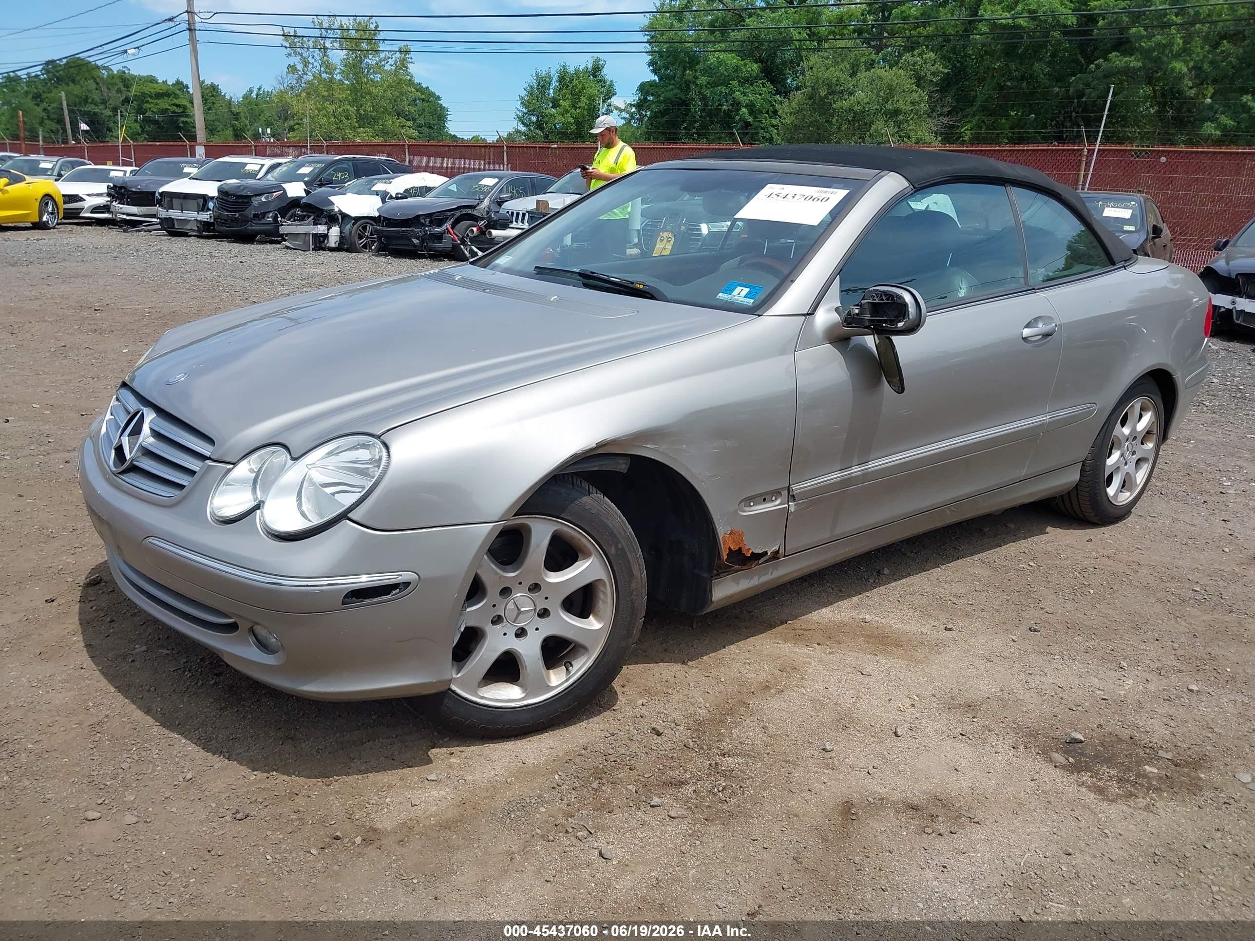 2004 Mercedes-benz Clk 320   Silver vin: WDBTK65G64T021566