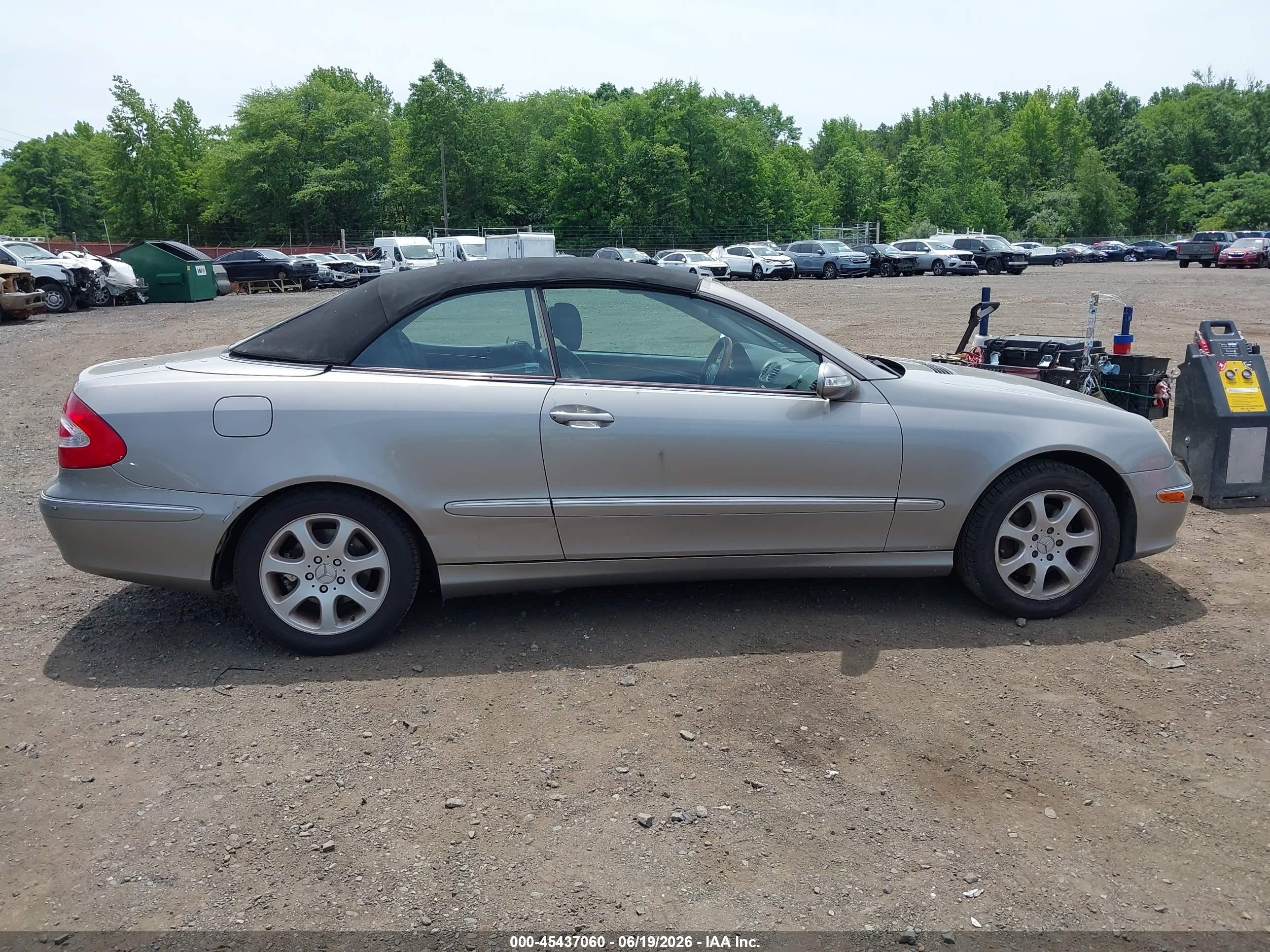 2004 Mercedes-benz Clk 320   Silver vin: WDBTK65G64T021566