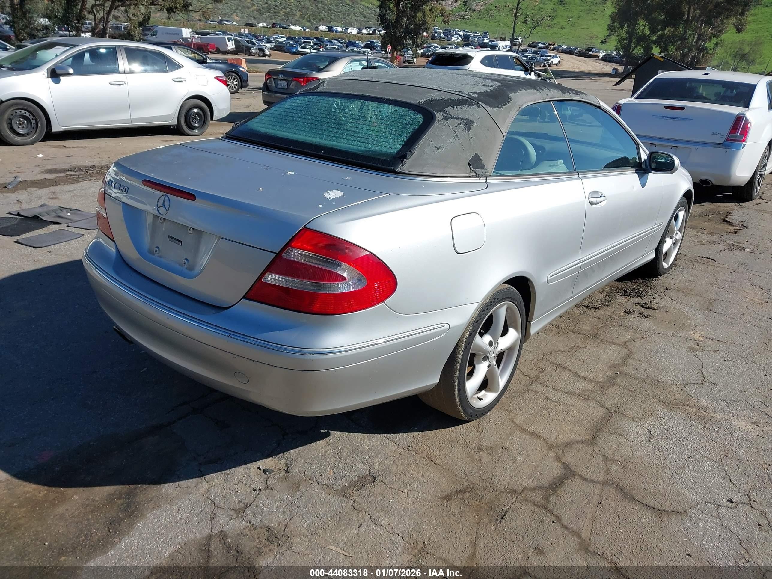 2005 Mercedes-benz Clk 320   Silver vin: WDBTK65G65T034741