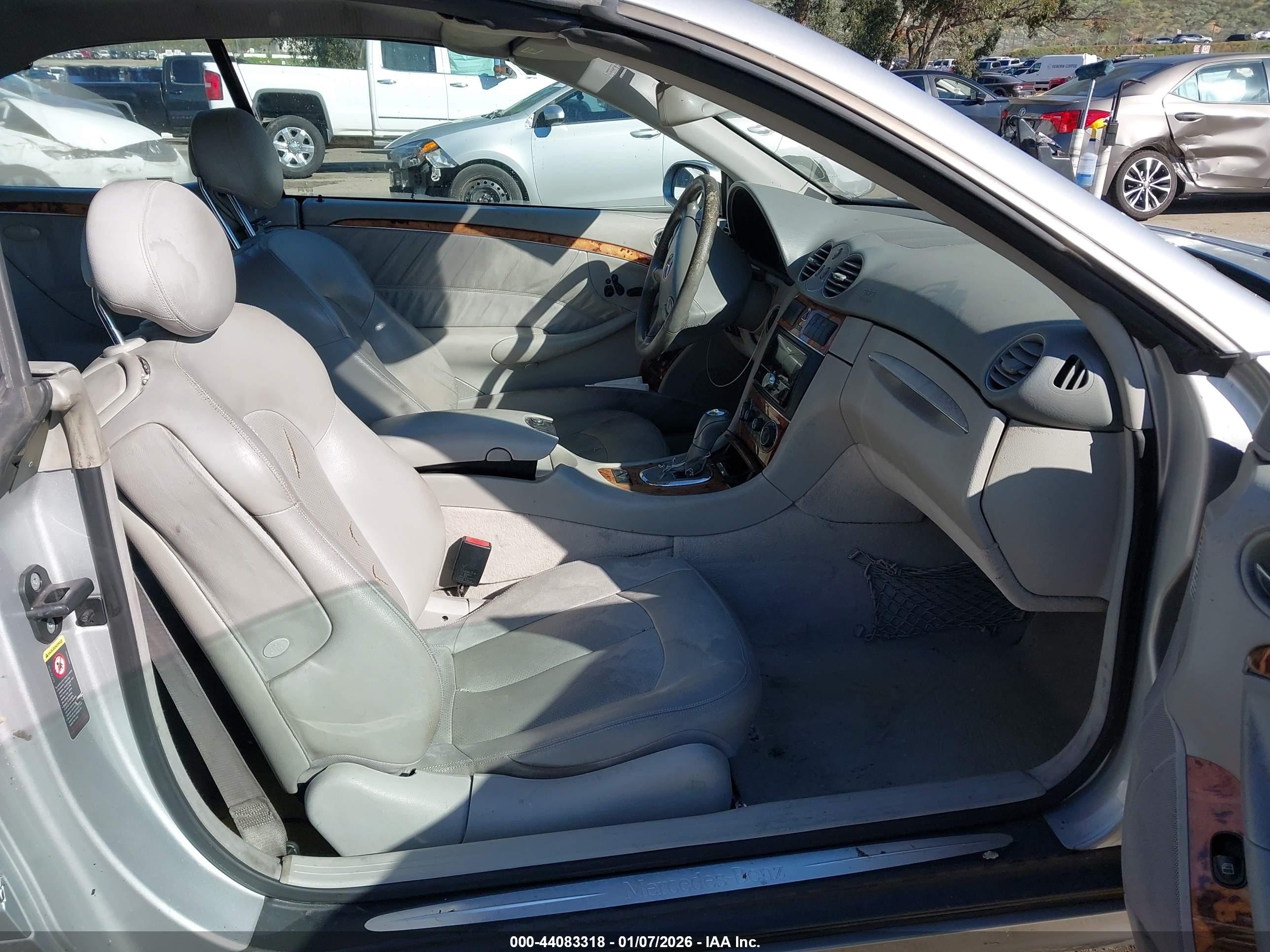 2005 Mercedes-benz Clk 320   Silver vin: WDBTK65G65T034741