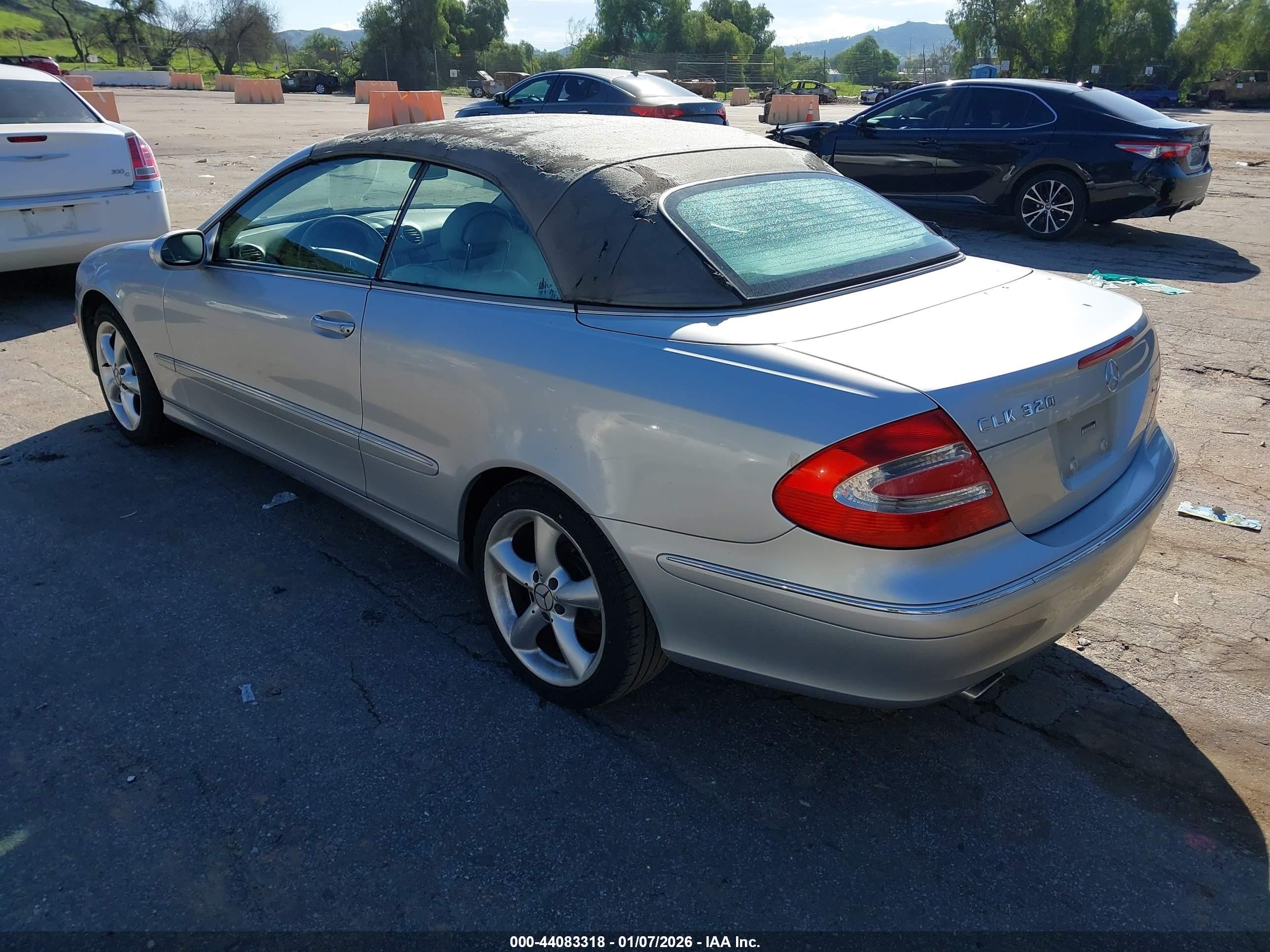 2005 Mercedes-benz Clk 320   Silver vin: WDBTK65G65T034741