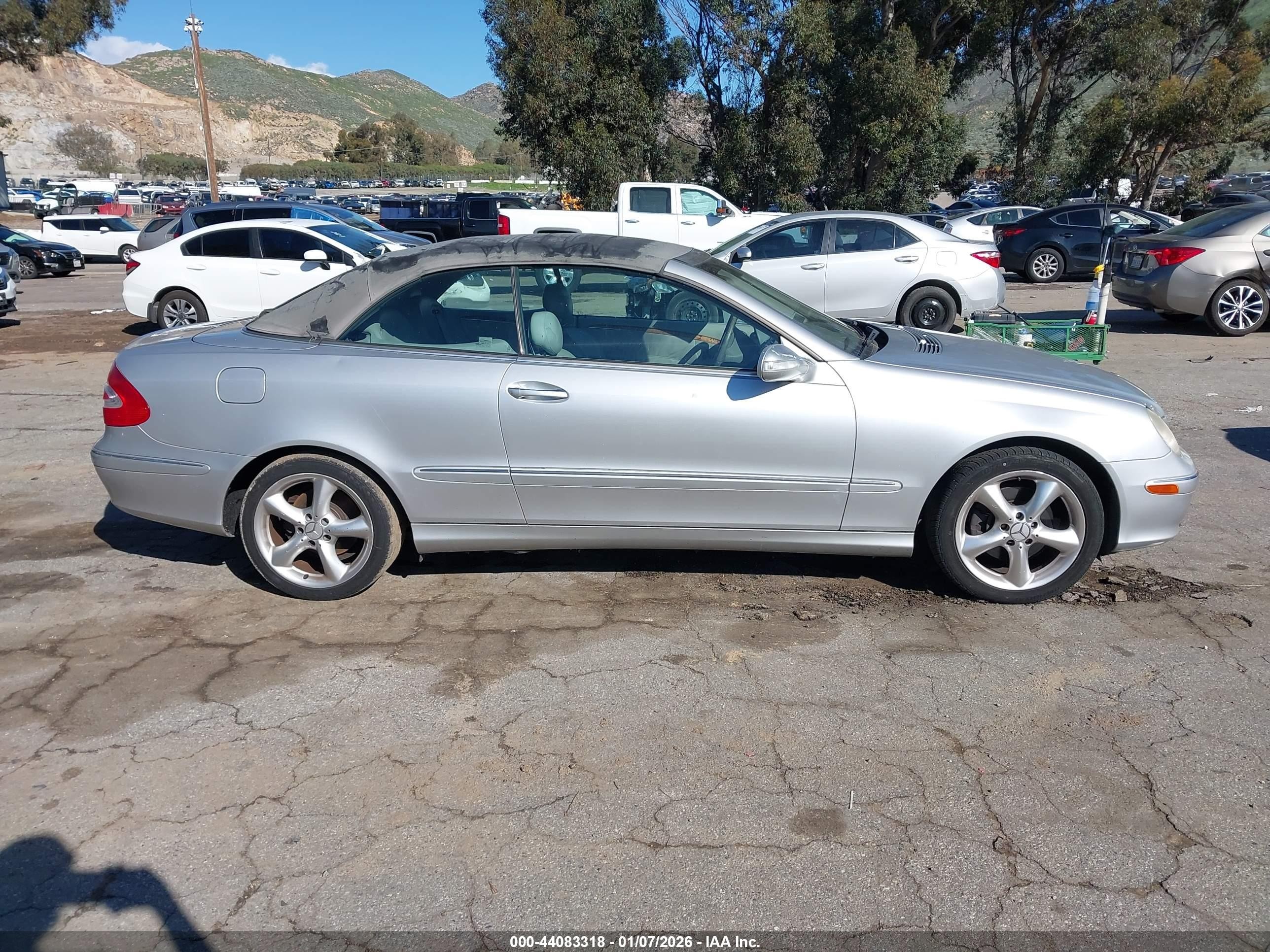 2005 Mercedes-benz Clk 320   Silver vin: WDBTK65G65T034741