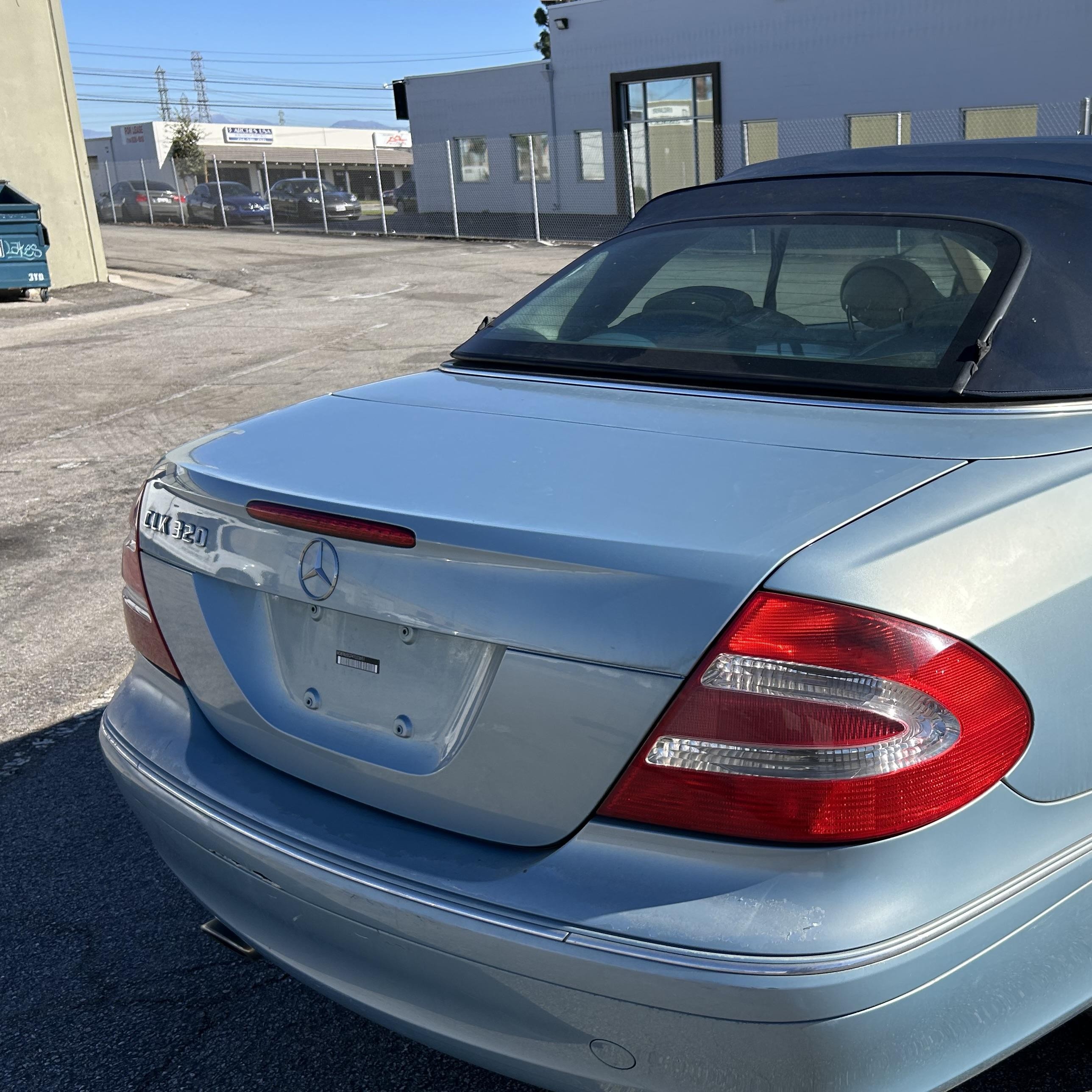 2004 Mercedes-benz Clk 320   Blue vin: WDBTK65G74T023651
