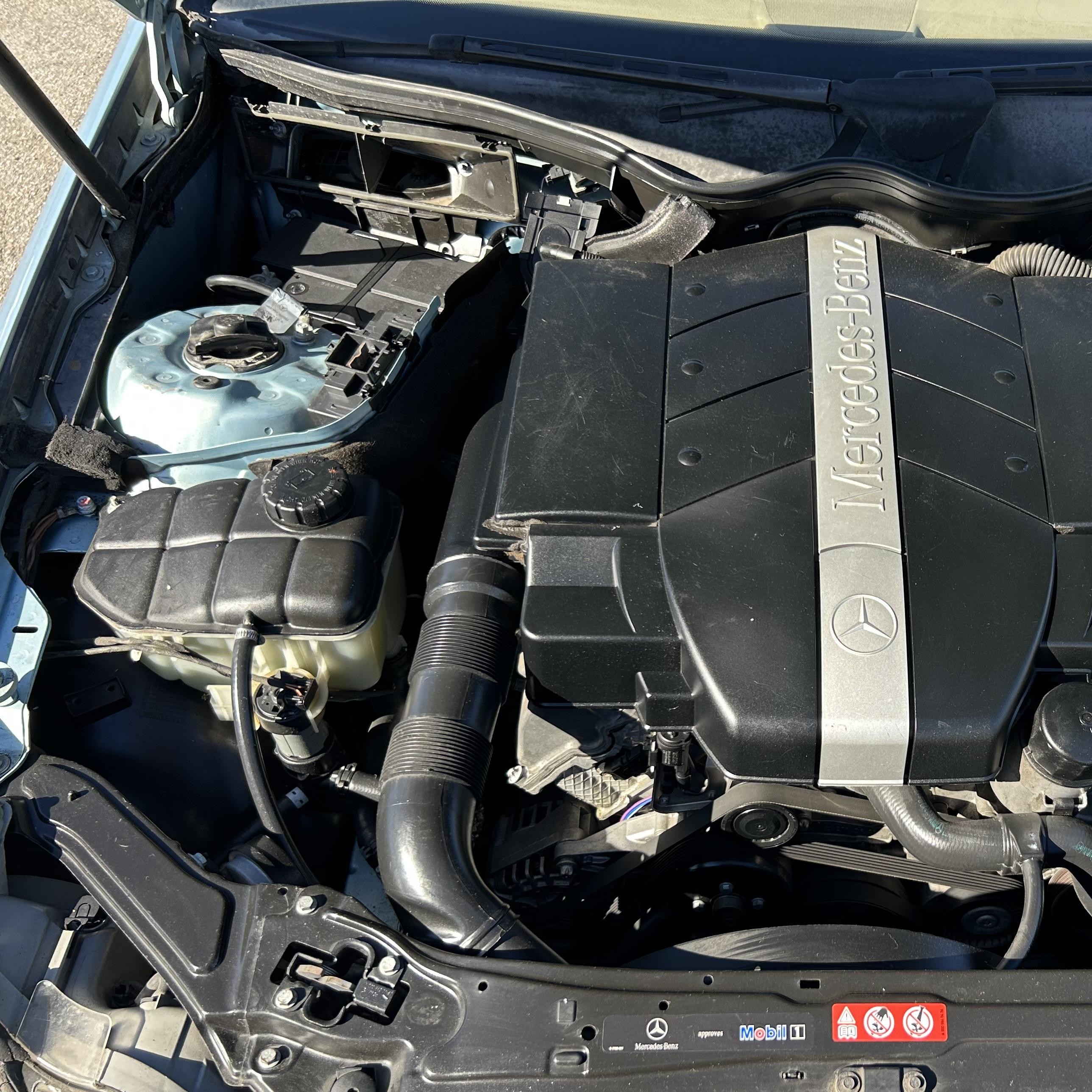 2004 Mercedes-benz Clk 320   Blue vin: WDBTK65G74T023651