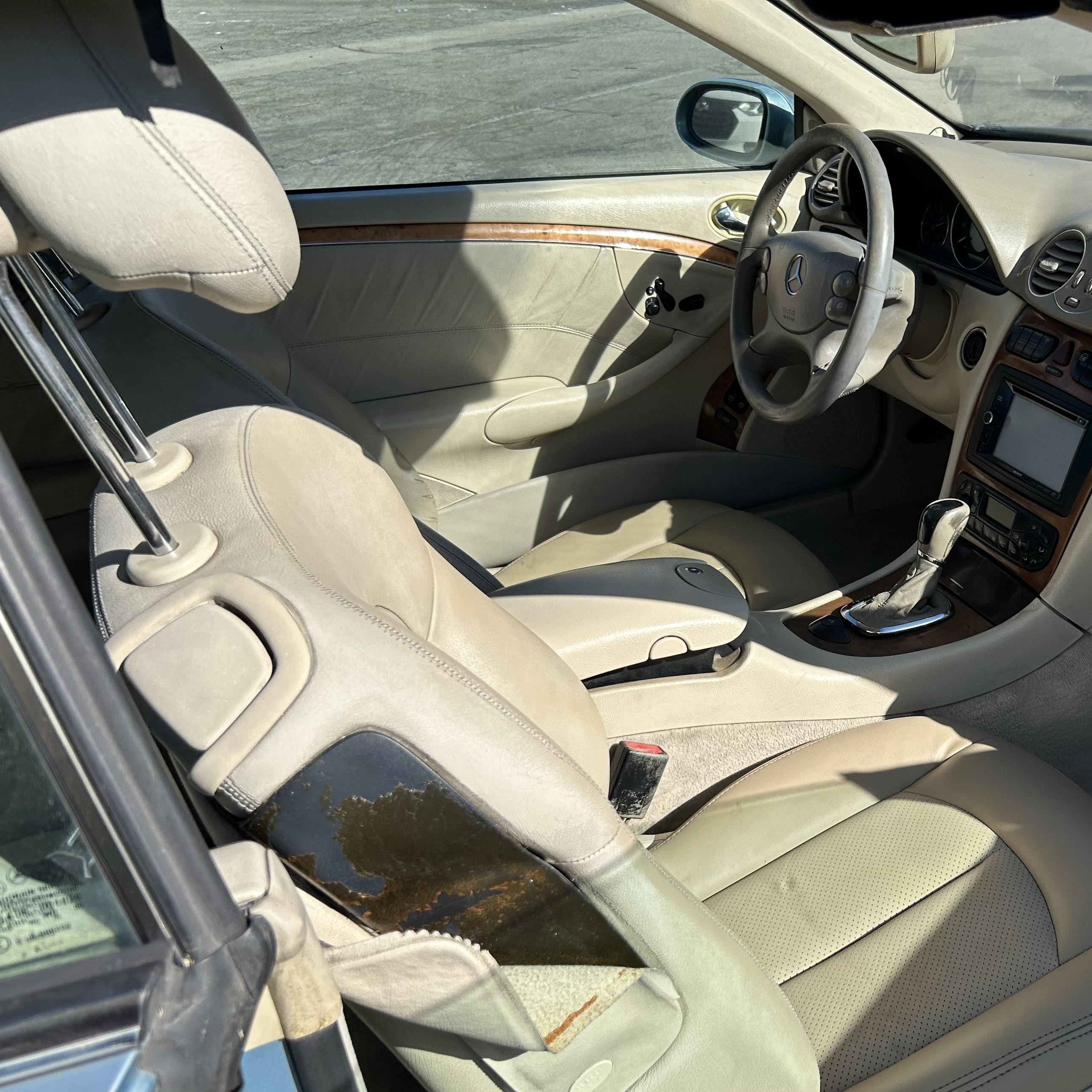 2004 Mercedes-benz Clk 320   Blue vin: WDBTK65G74T023651
