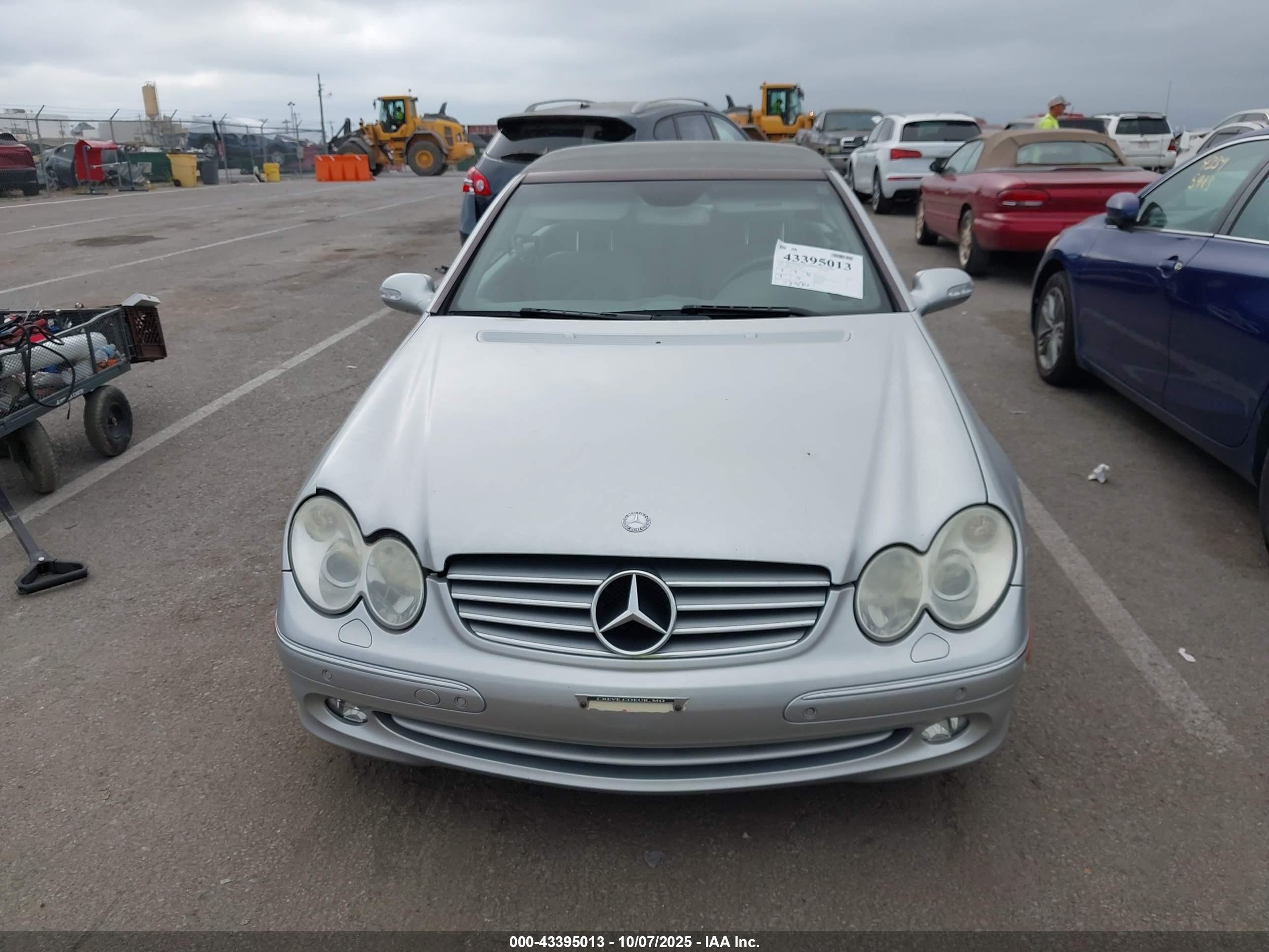 2005 Mercedes-benz Clk 320   Silver vin: WDBTK65G75T045599