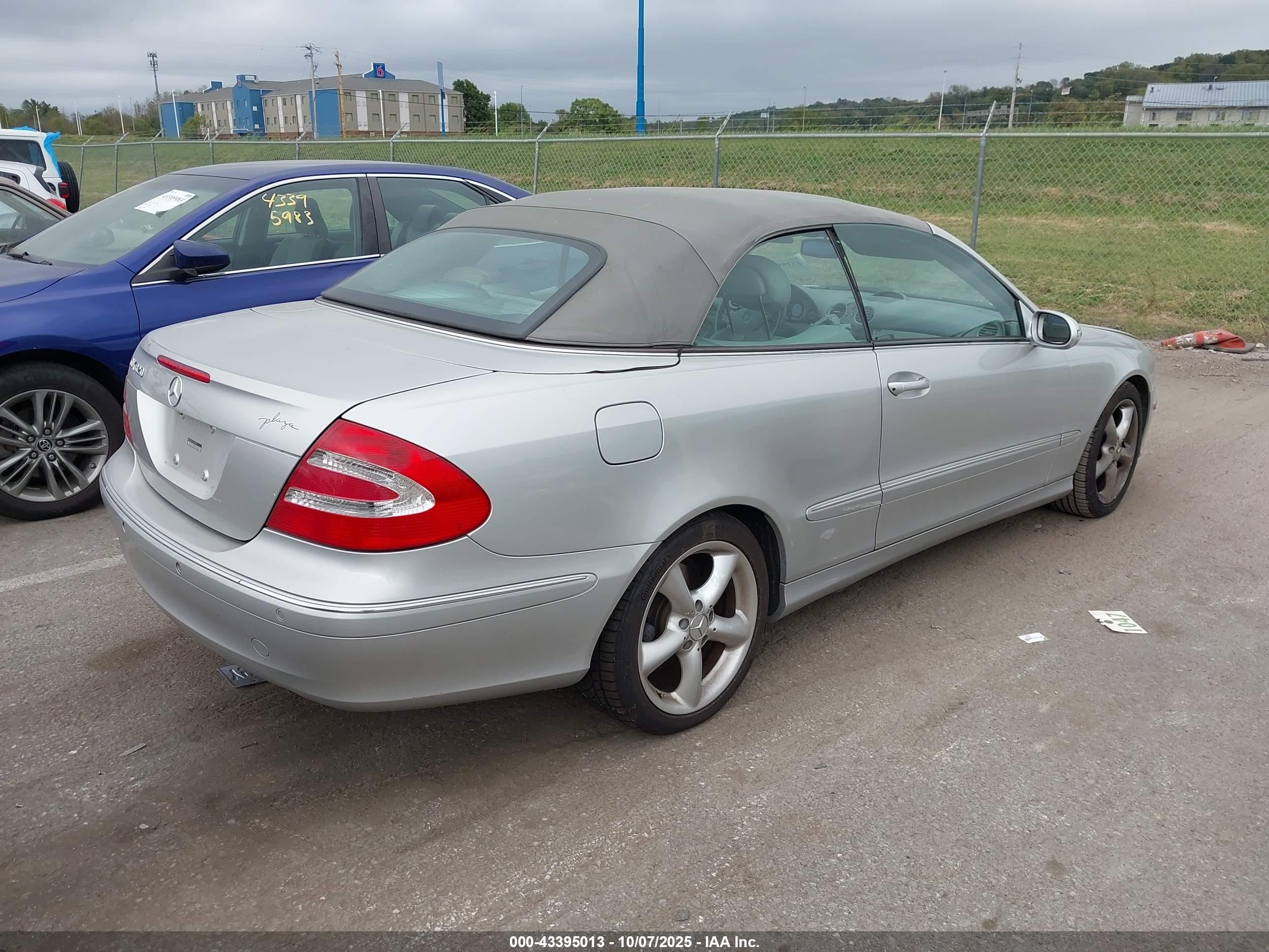 2005 Mercedes-benz Clk 320   Silver vin: WDBTK65G75T045599