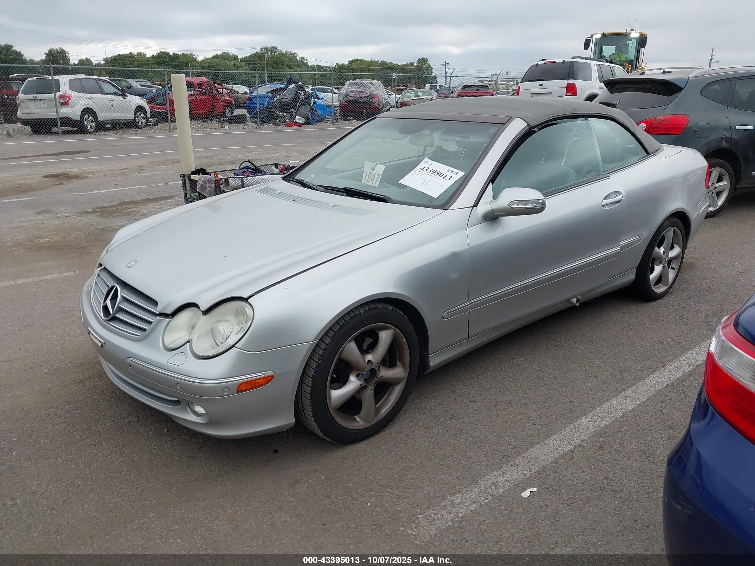2005 Mercedes-benz Clk 320   Silver vin: WDBTK65G75T045599
