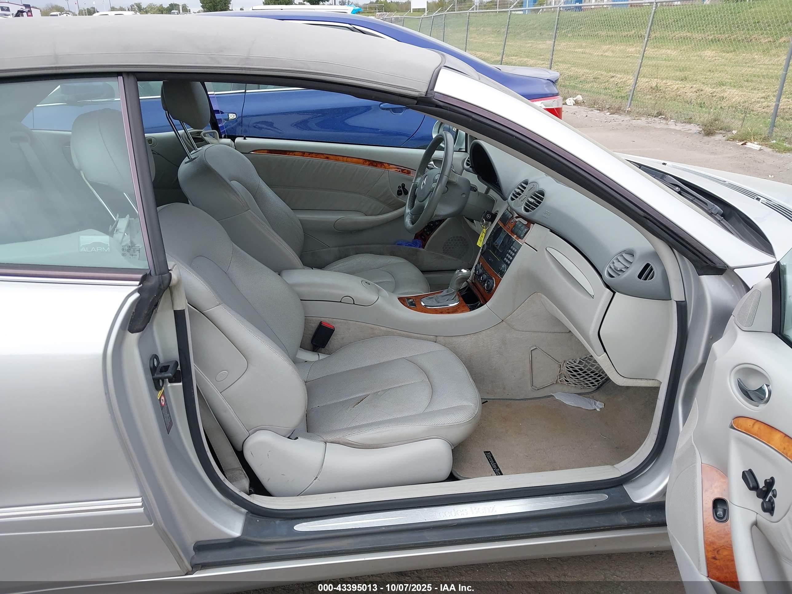 2005 Mercedes-benz Clk 320   Silver vin: WDBTK65G75T045599