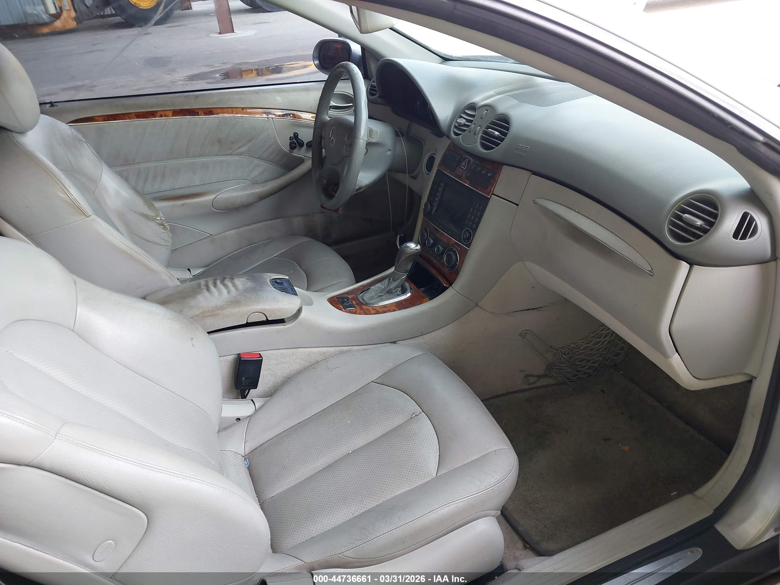 2005 Mercedes-benz Clk 320   Silver vin: WDBTK65G85T035535