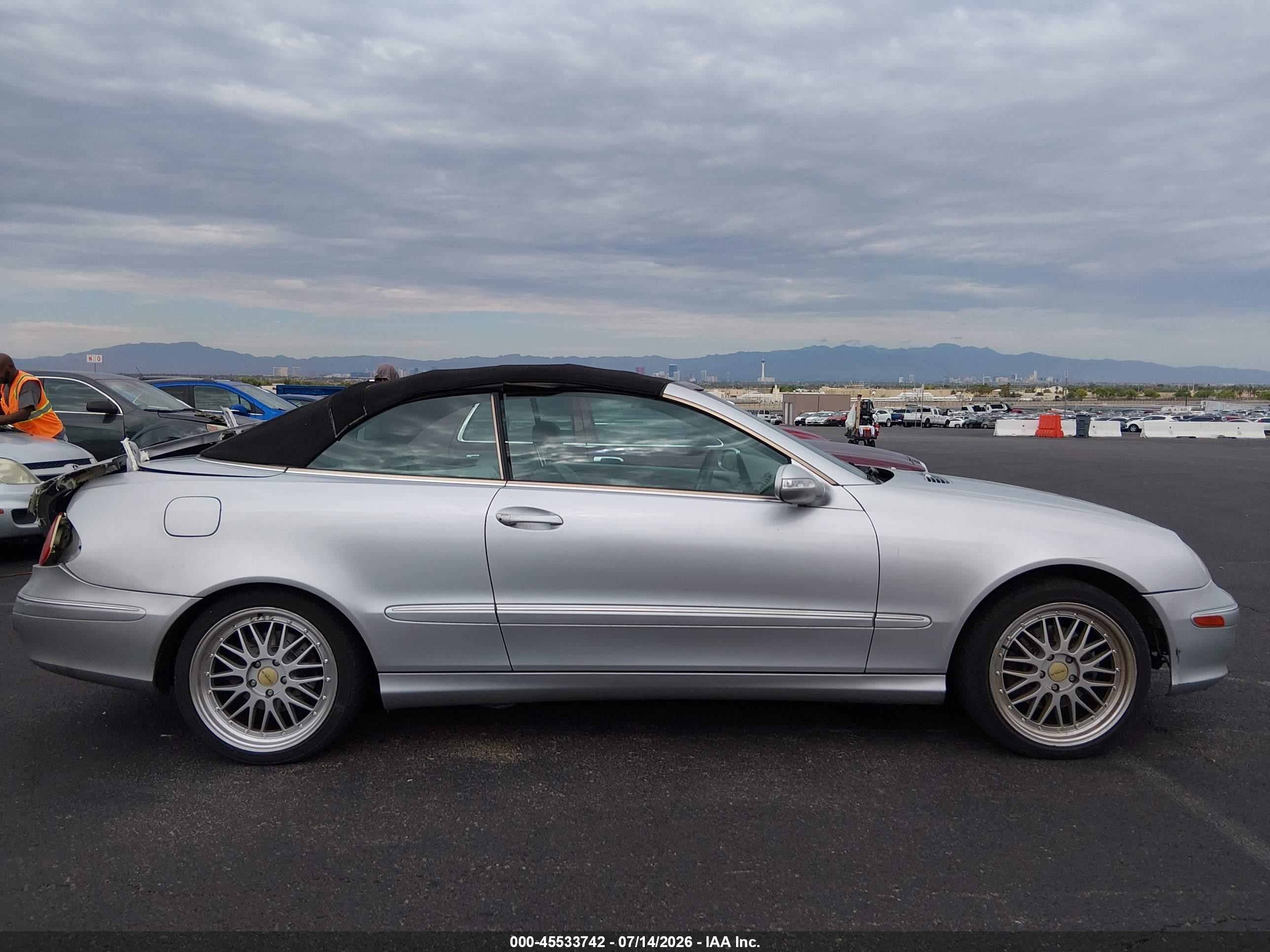 2004 Mercedes-benz Clk 320   Silver vin: WDBTK65GX4T005449