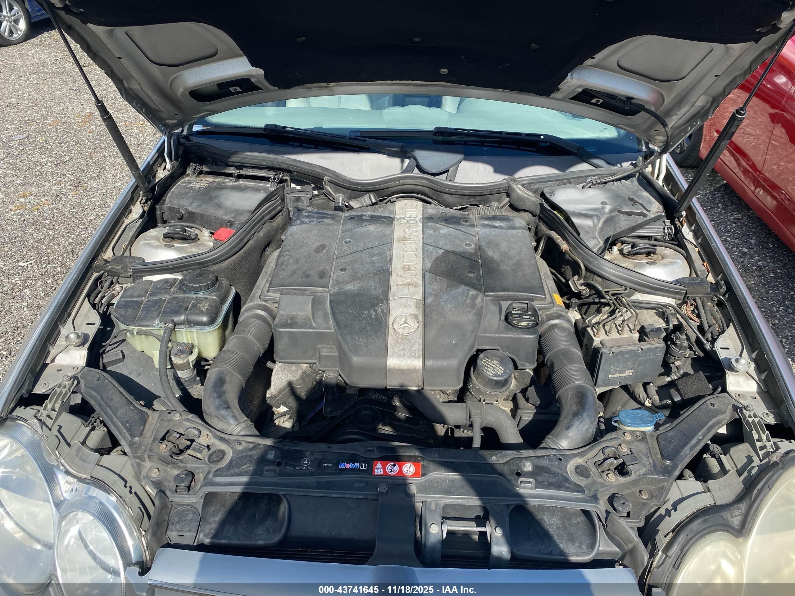 2005 Mercedes-benz Clk 320   Silver vin: WDBTK65GX5T052787