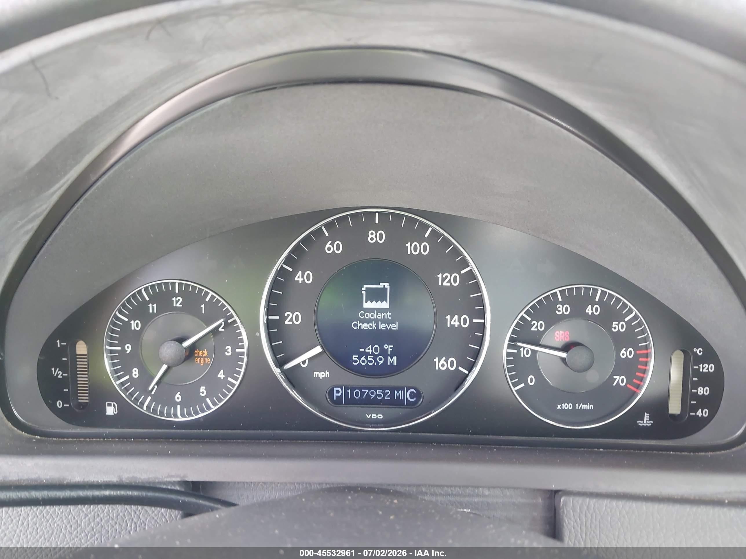 2005 Mercedes-benz Clk 320   Silver vin: WDBTK65J05F123554