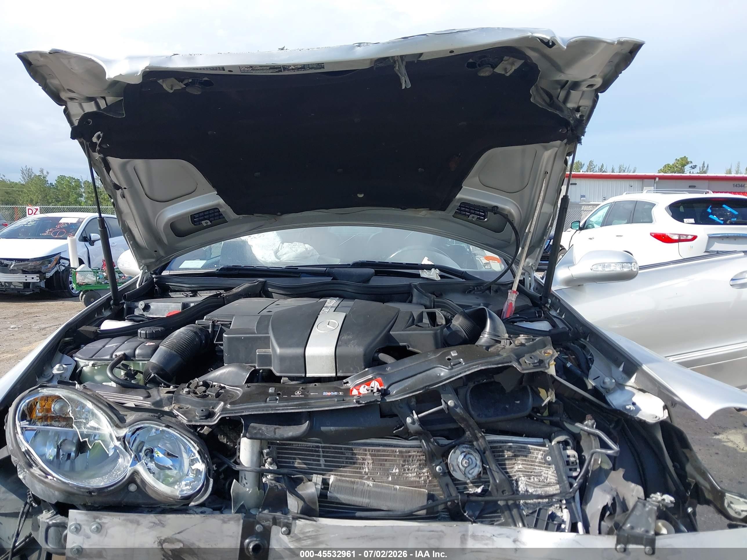2005 Mercedes-benz Clk 320   Silver vin: WDBTK65J05F123554