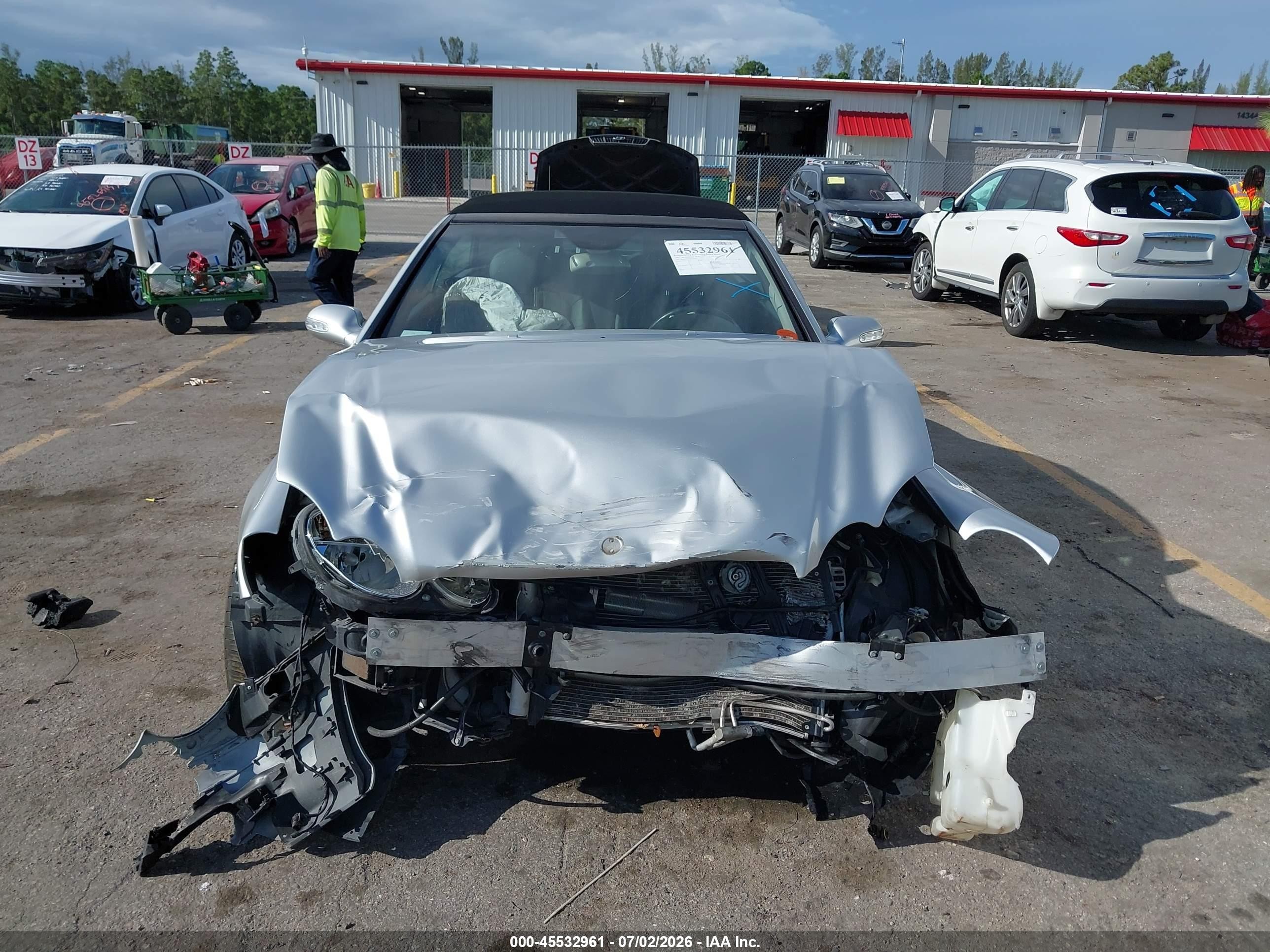 2005 Mercedes-benz Clk 320   Silver vin: WDBTK65J05F123554