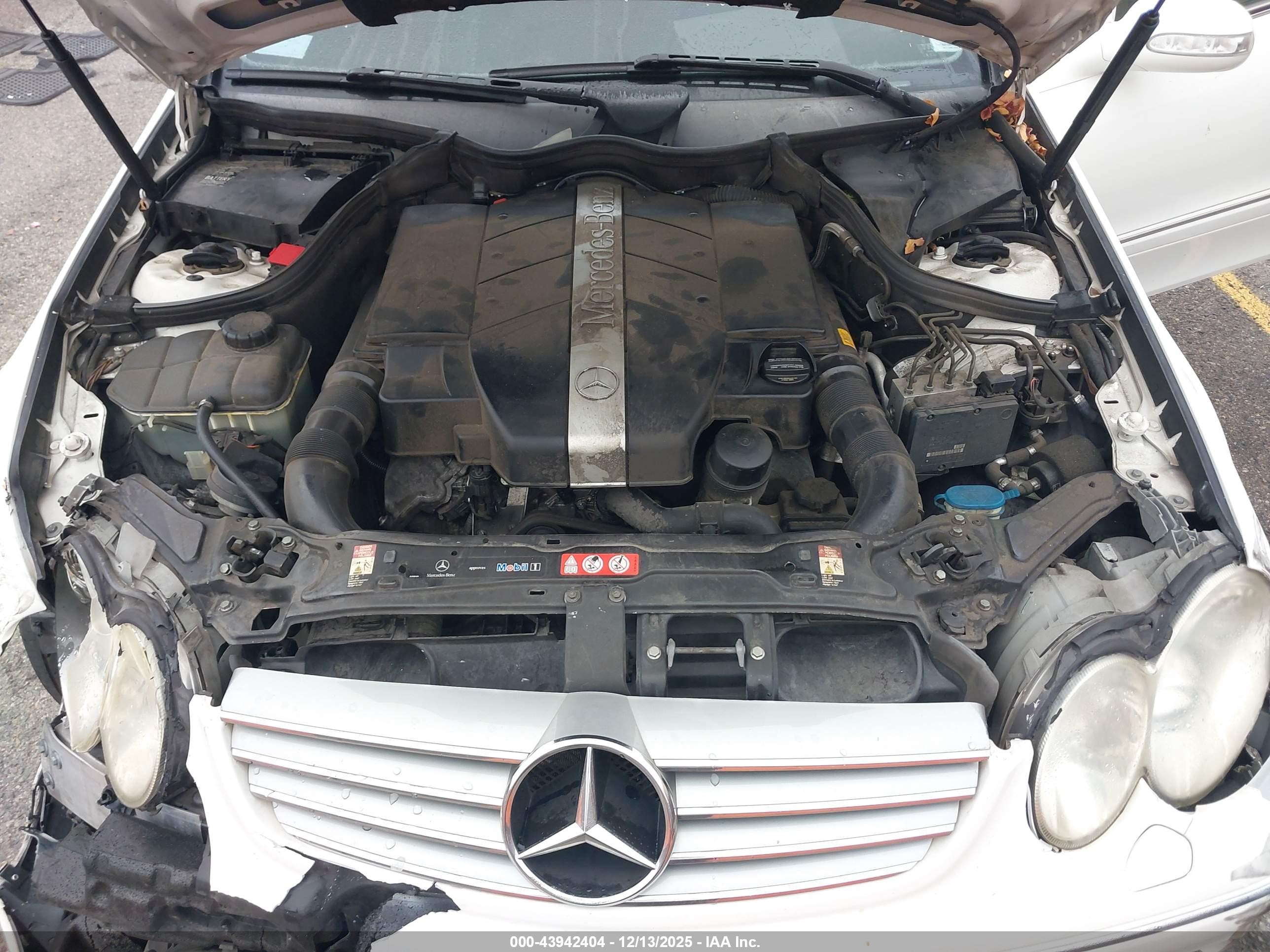 2005 Mercedes-benz Clk 320   White vin: WDBTK65J15F131789