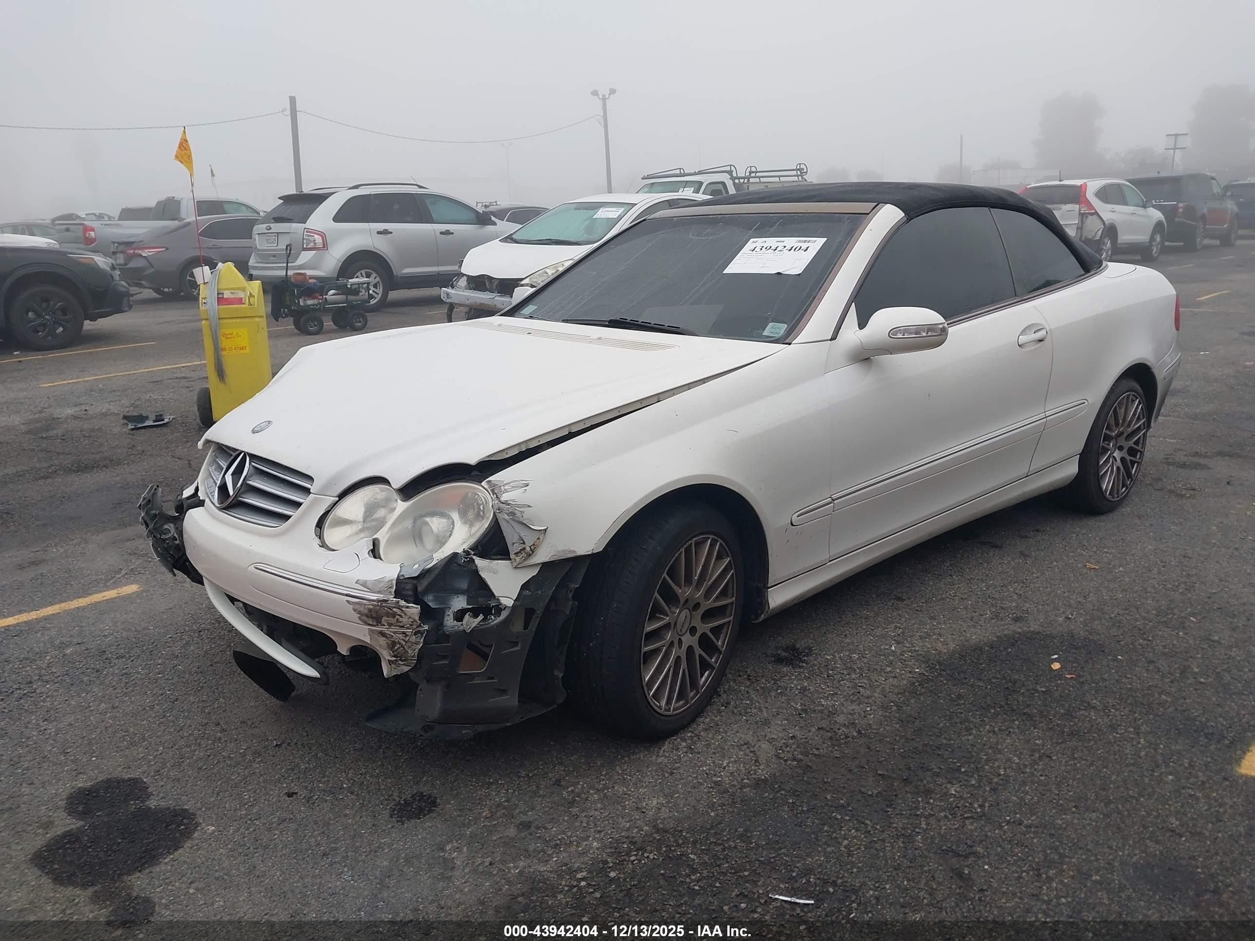 2005 Mercedes-benz Clk 320   White vin: WDBTK65J15F131789