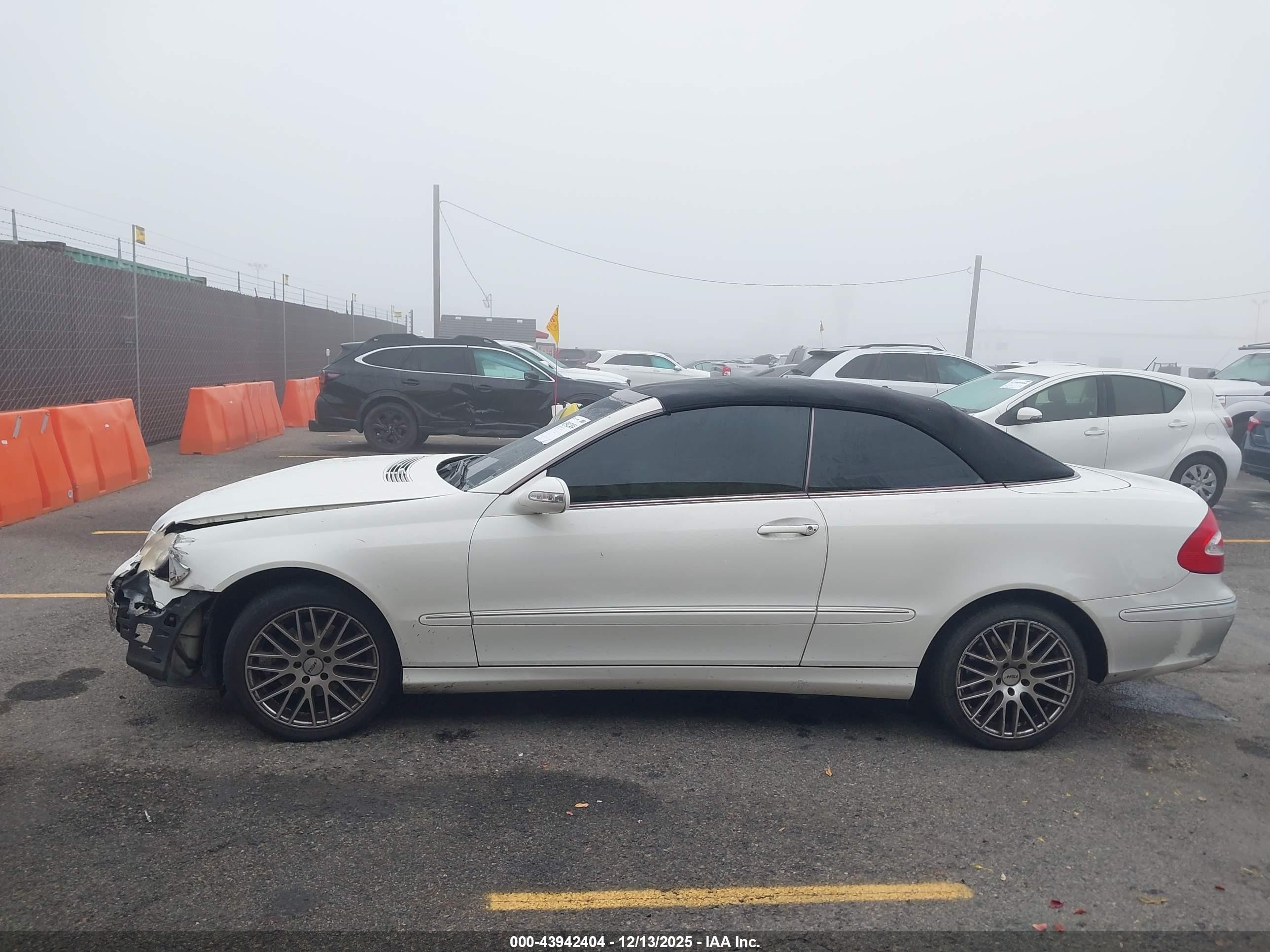 2005 Mercedes-benz Clk 320   White vin: WDBTK65J15F131789