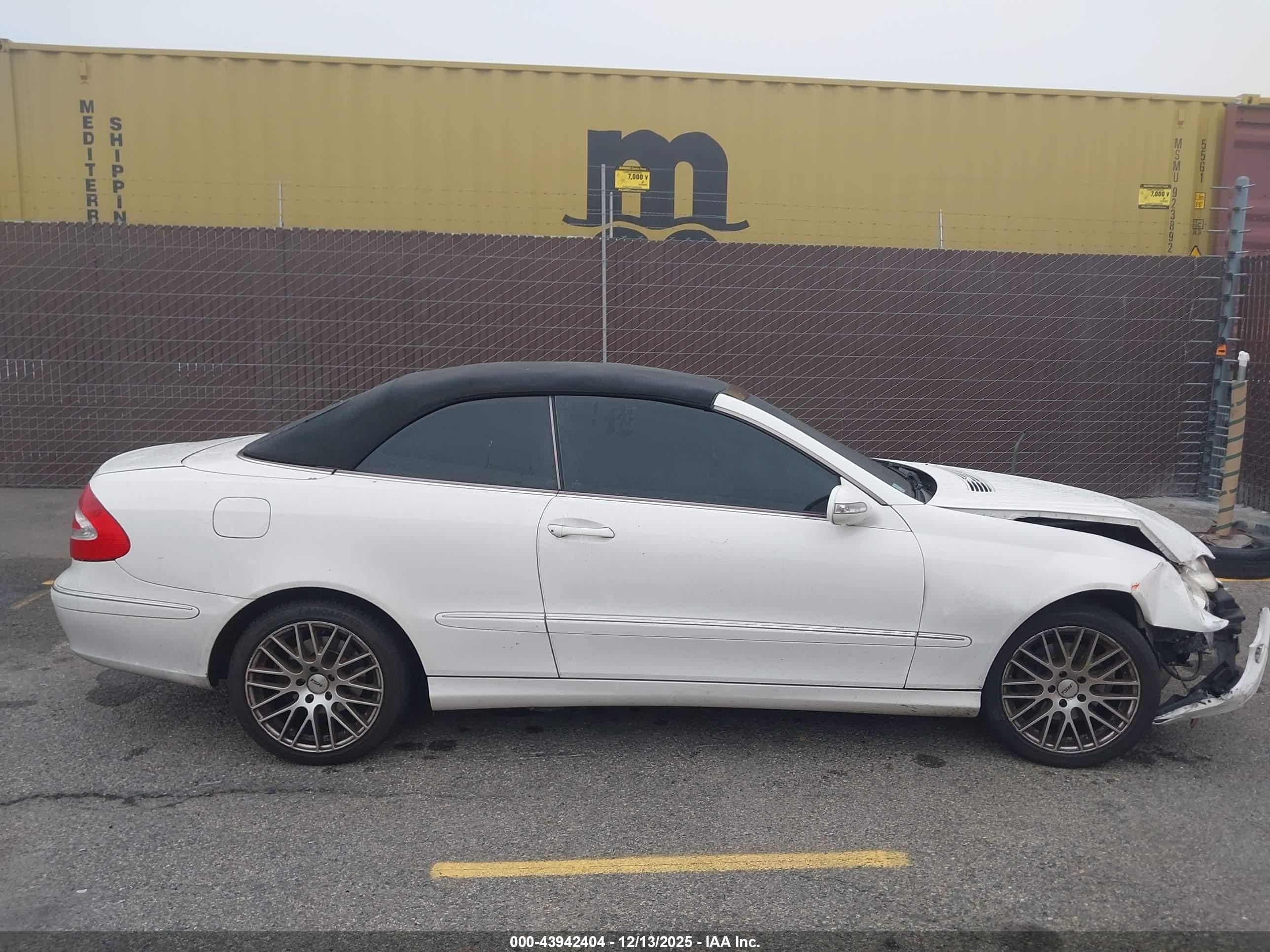 2005 Mercedes-benz Clk 320   White vin: WDBTK65J15F131789