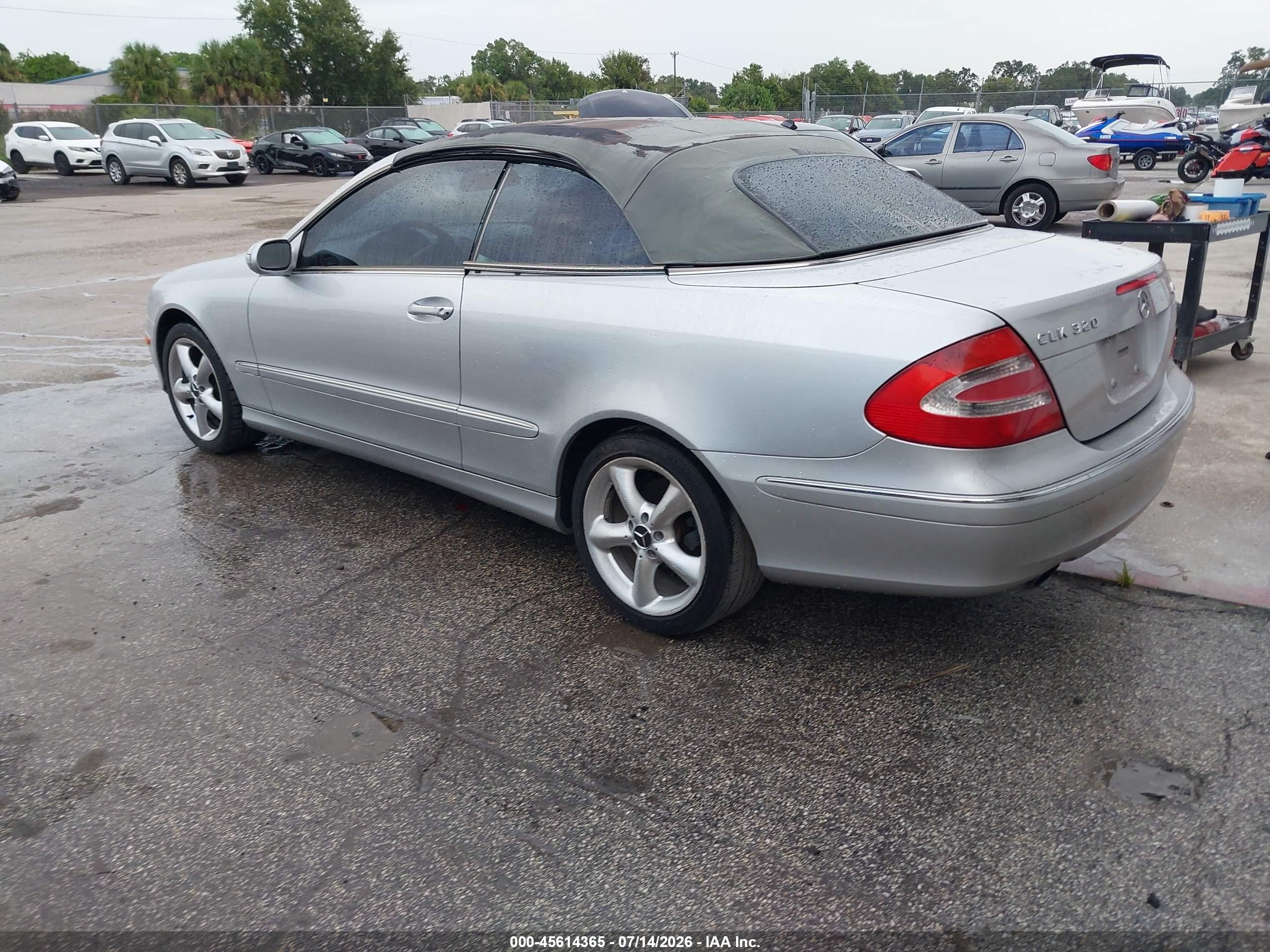 2005 Mercedes-benz Clk 320   Silver vin: WDBTK65J25F136743