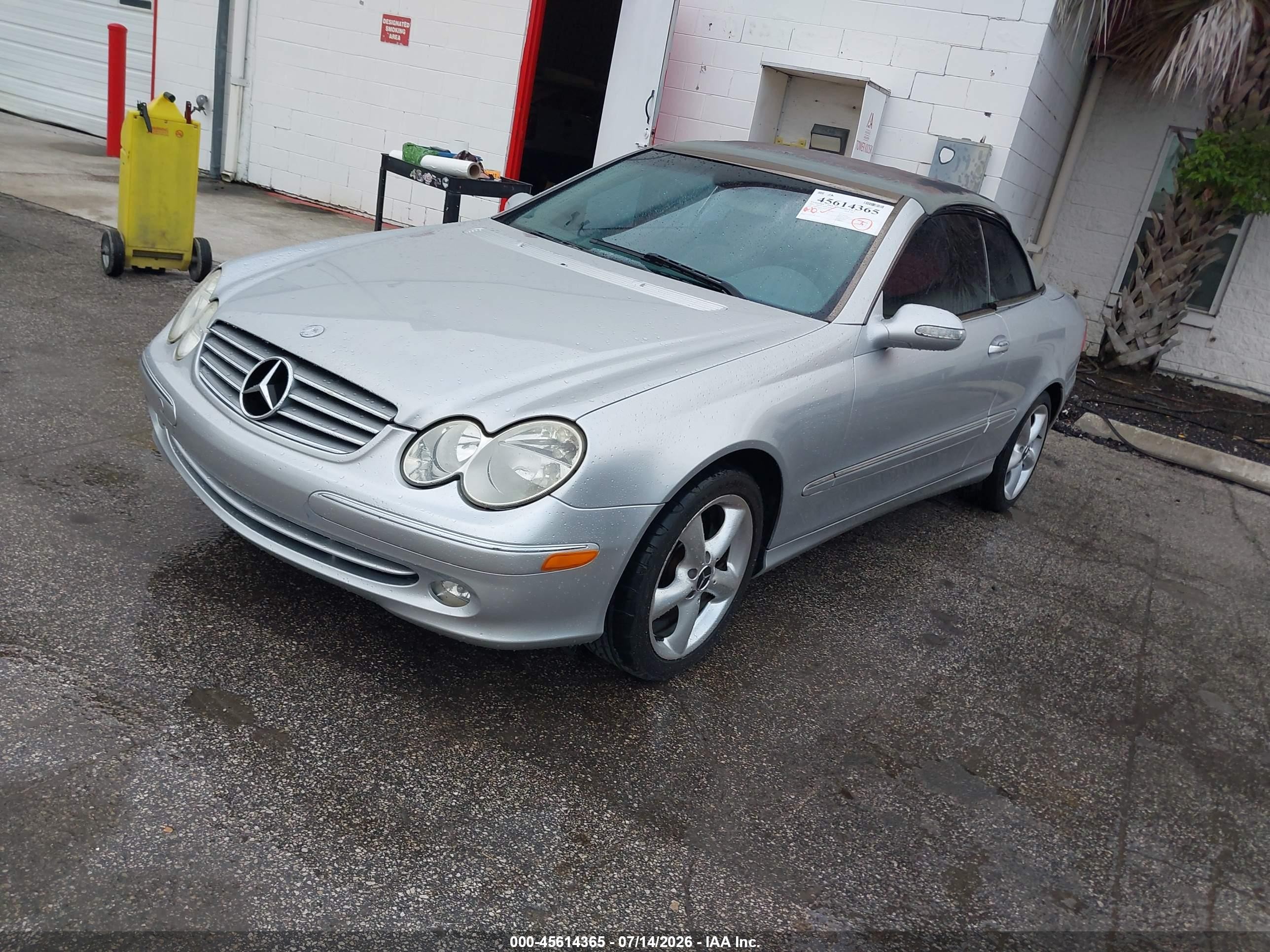 2005 Mercedes-benz Clk 320   Silver vin: WDBTK65J25F136743