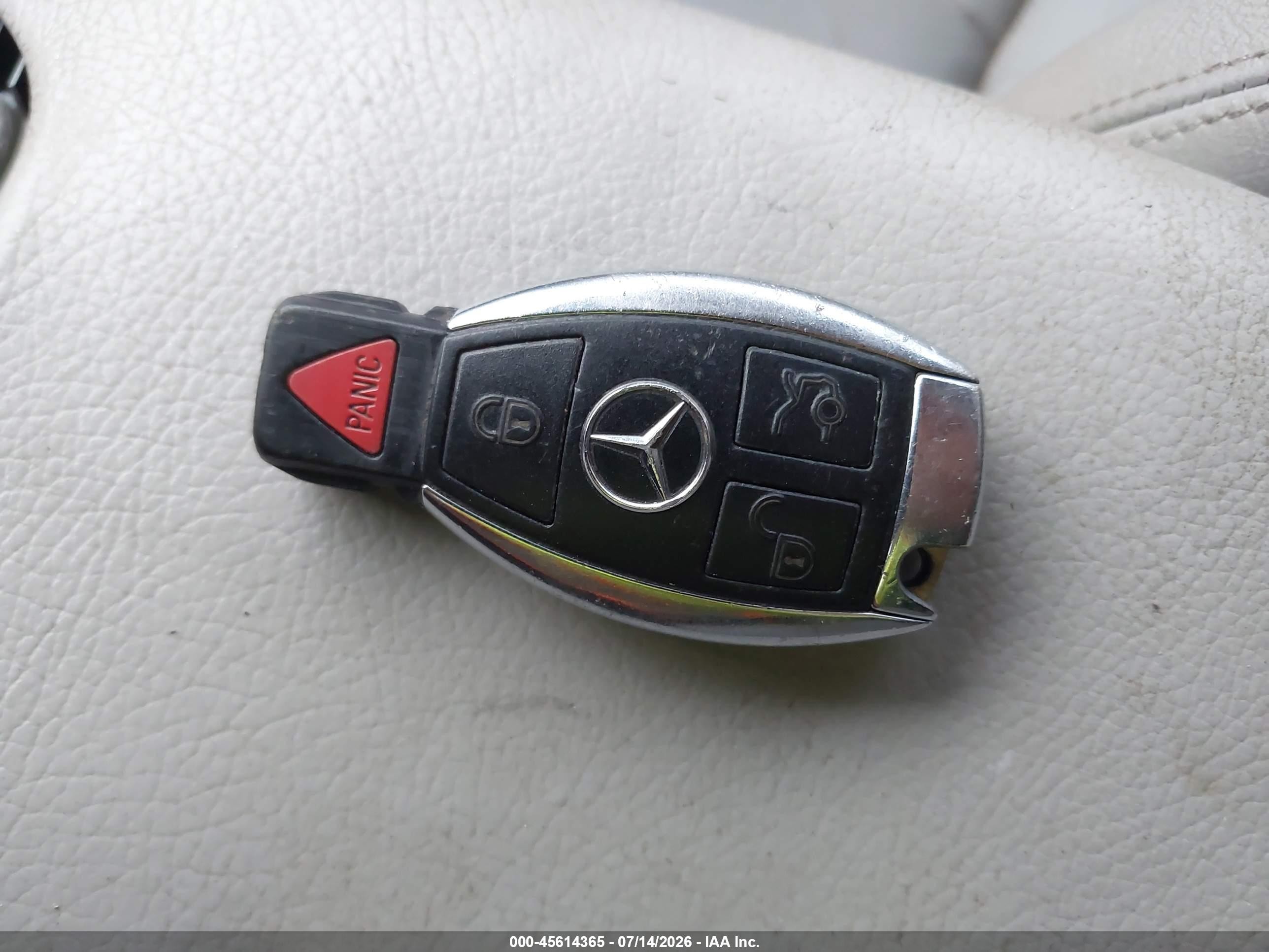 2005 Mercedes-benz Clk 320   Silver vin: WDBTK65J25F136743