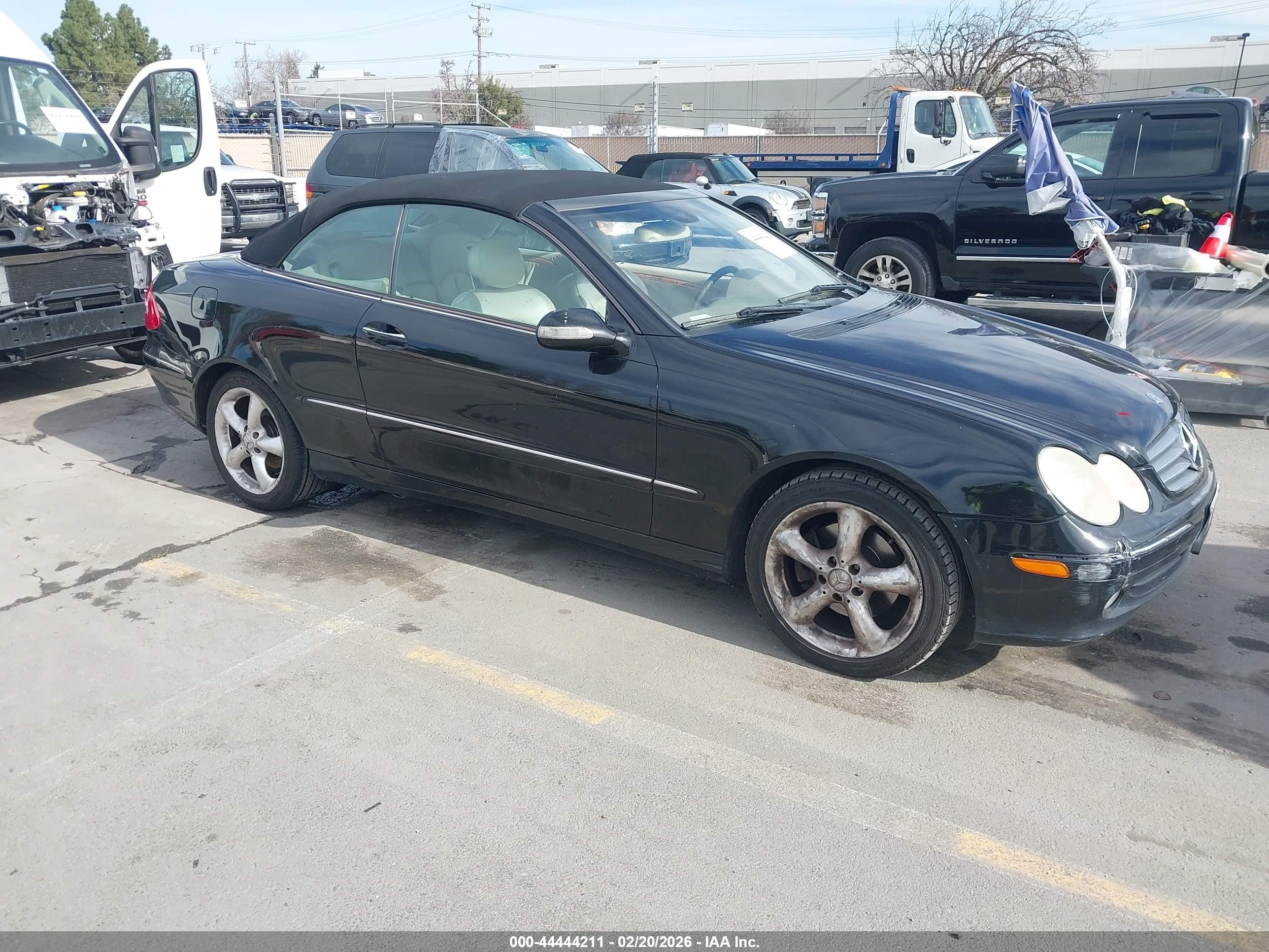 2005 Mercedes-benz Clk 320   Black vin: WDBTK65J25F160833