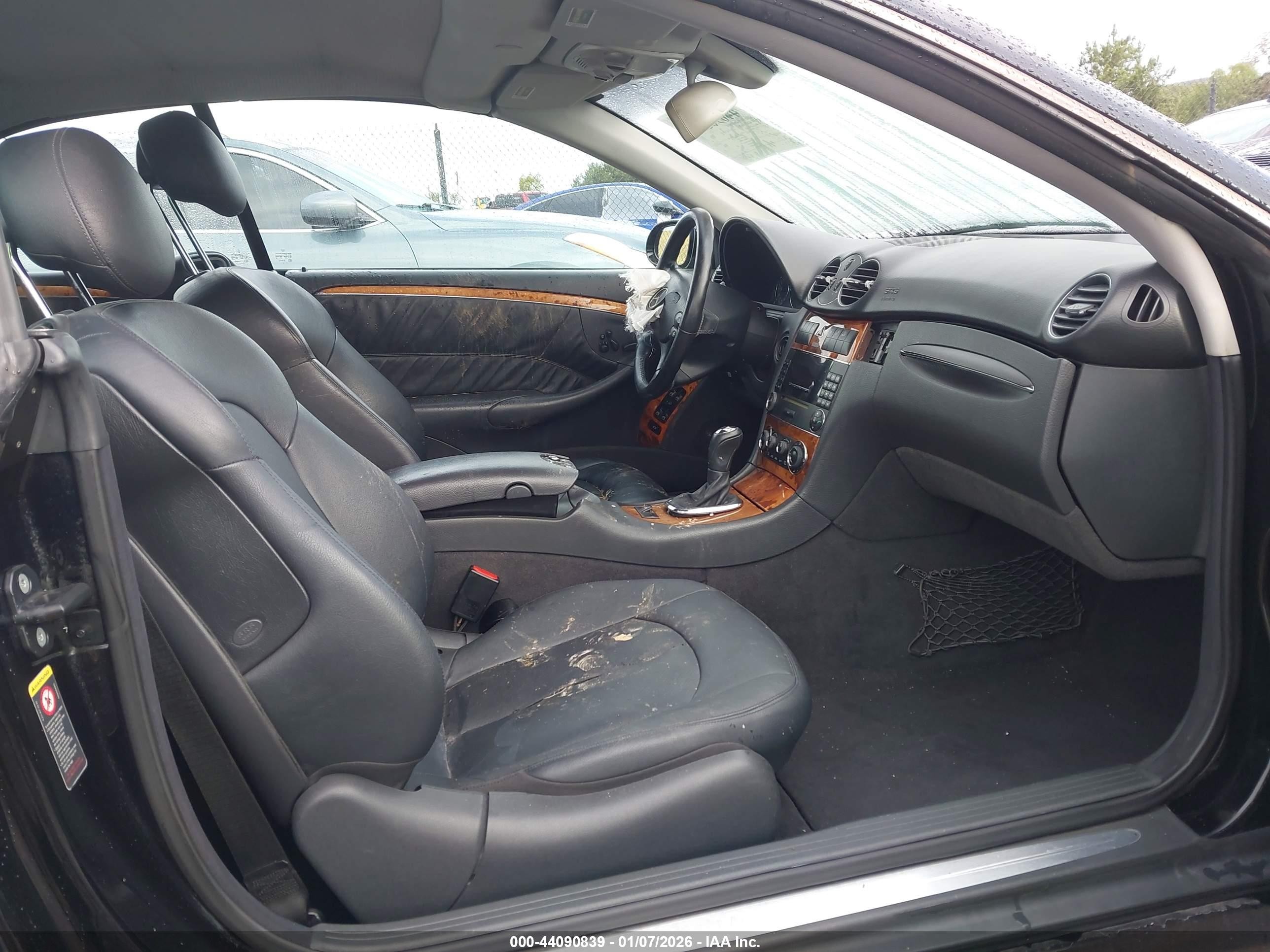 2005 Mercedes-benz Clk 320   Black vin: WDBTK65J45F122875