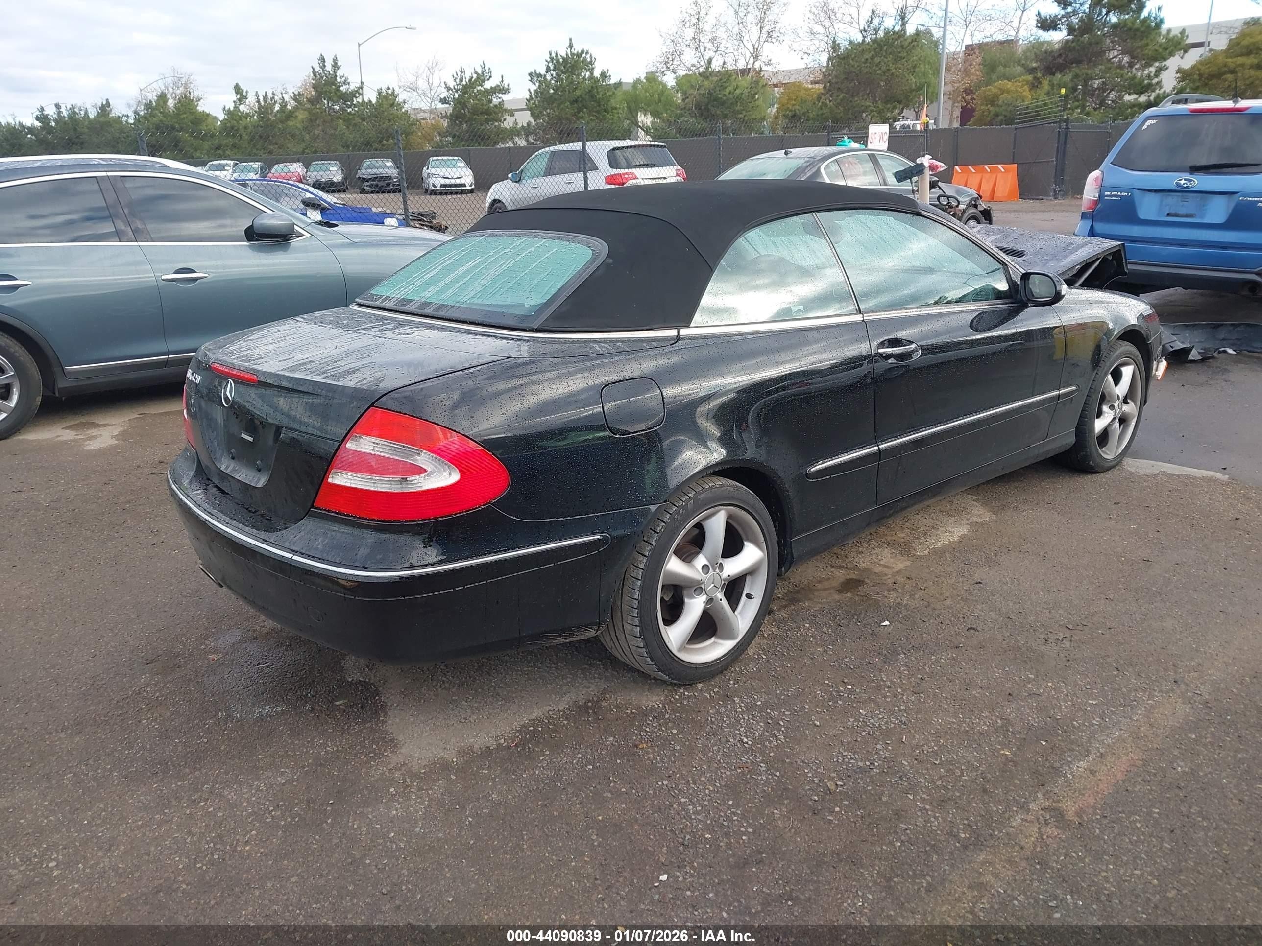 2005 Mercedes-benz Clk 320   Black vin: WDBTK65J45F122875