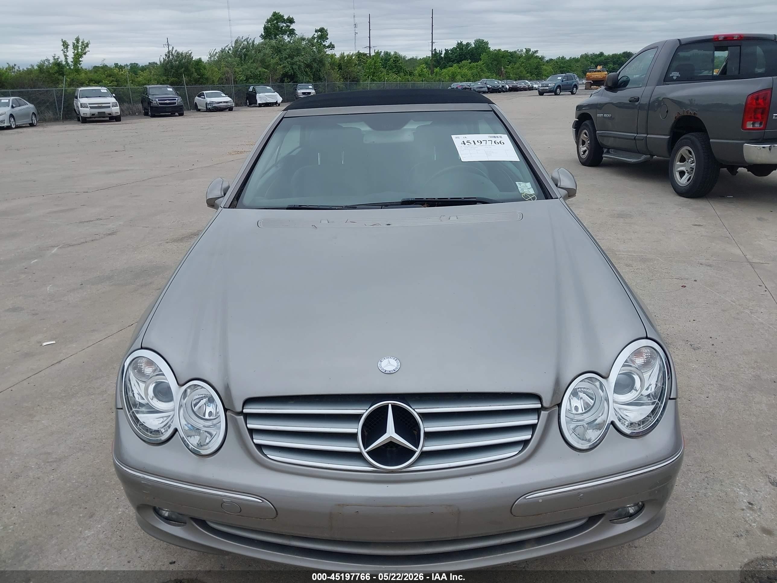 2005 Mercedes-benz Clk 320   Серебряный vin: WDBTK65J45F152880
