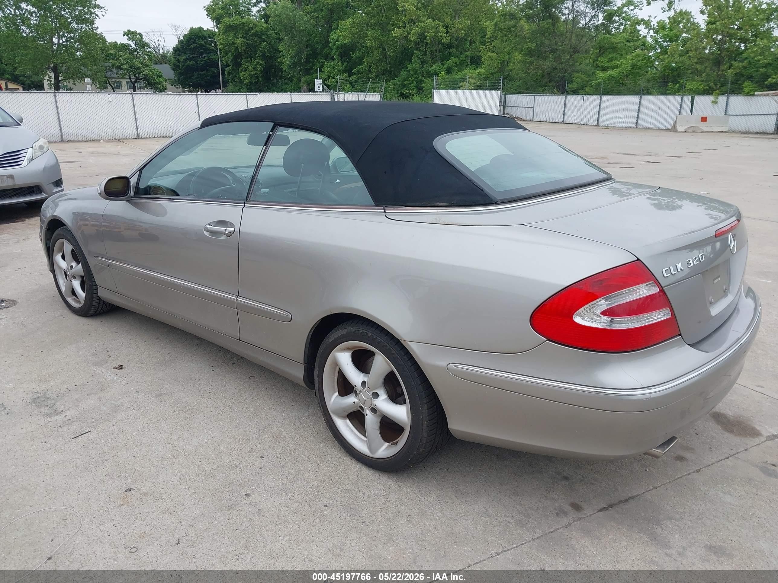 2005 Mercedes-benz Clk 320   Серебряный vin: WDBTK65J45F152880