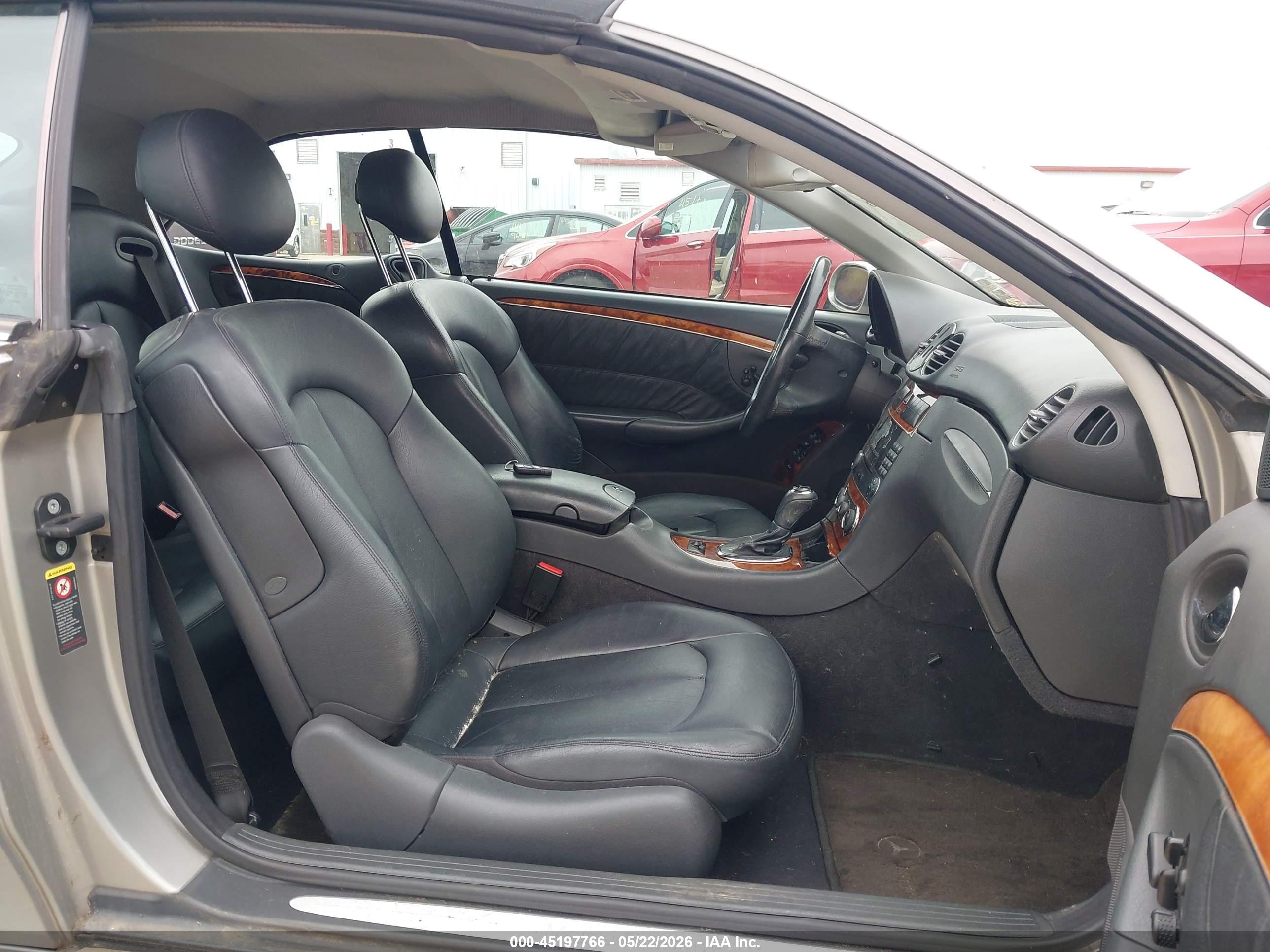 2005 Mercedes-benz Clk 320   Серебряный vin: WDBTK65J45F152880