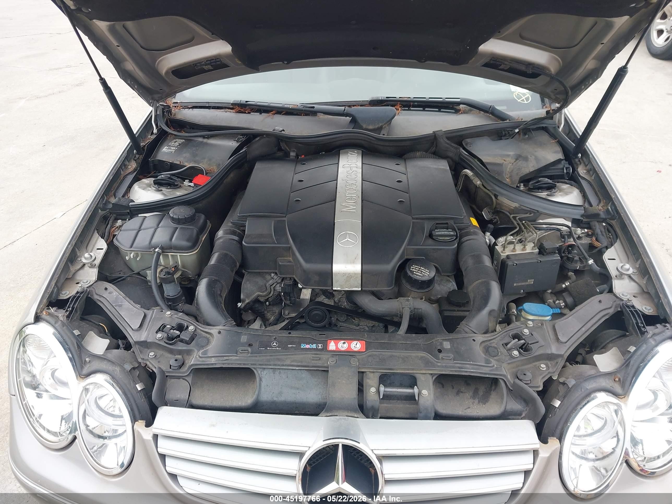 2005 Mercedes-benz Clk 320   Серебряный vin: WDBTK65J45F152880