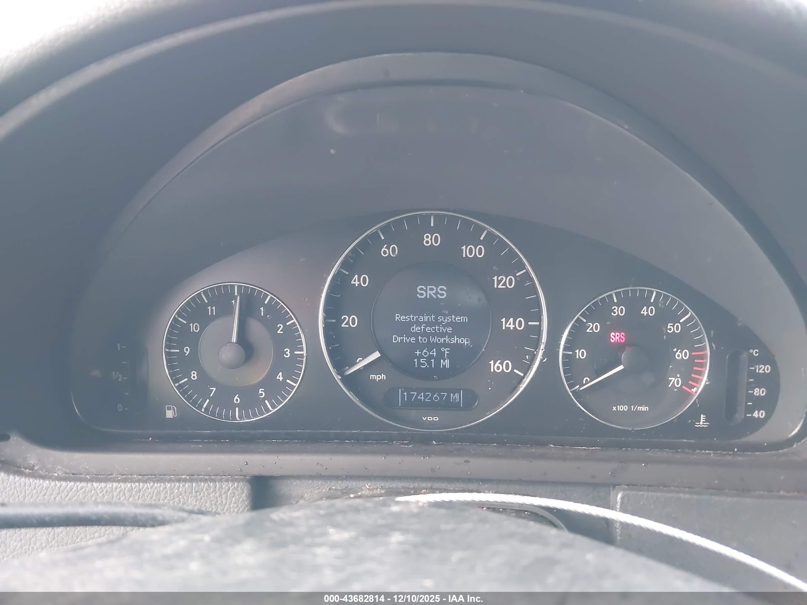 2005 Mercedes-benz Clk 320   Silver vin: WDBTK65J65F139922